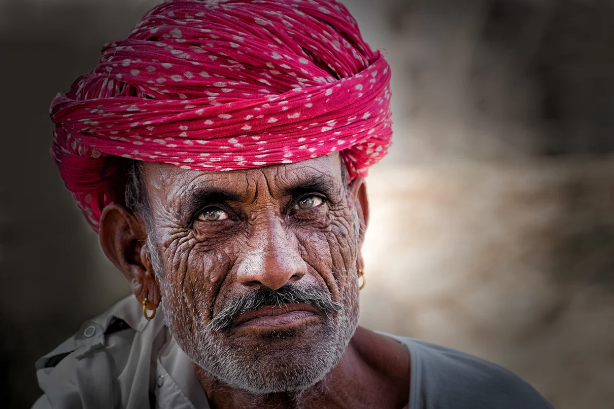 Looking into Indien Eyes