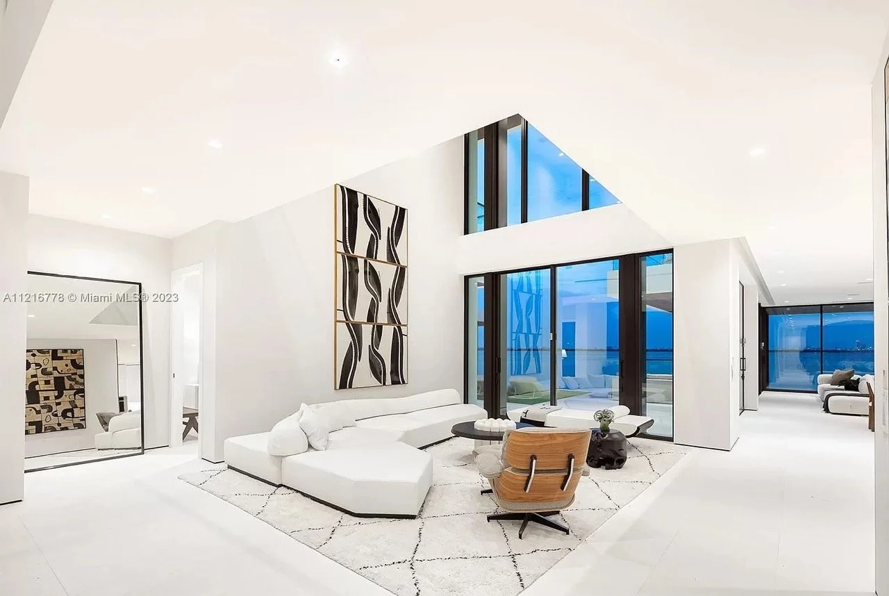 17206b97f734bcf6ac138b4f8402a3cb-uncropped_scaled_within_1536_1152 Large.jpeg