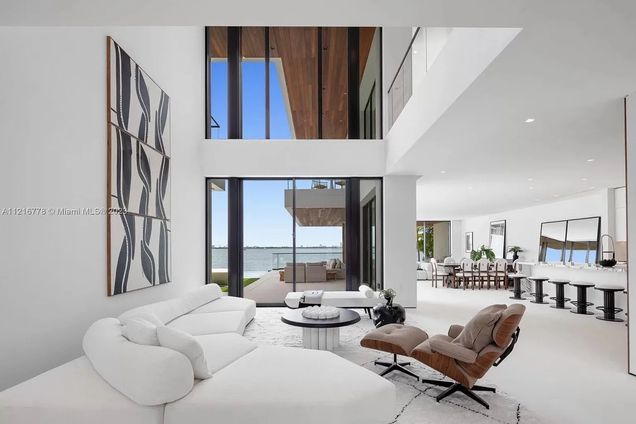 2910ec07097246276f2266d5c060f4bd-uncropped_scaled_within_1536_1152 Large.jpeg