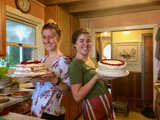 HIWW 2017-Girls with cakes.jpeg