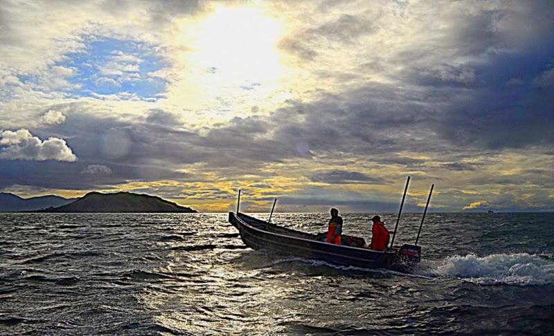 Skiff crossing to Bear Island.jpg