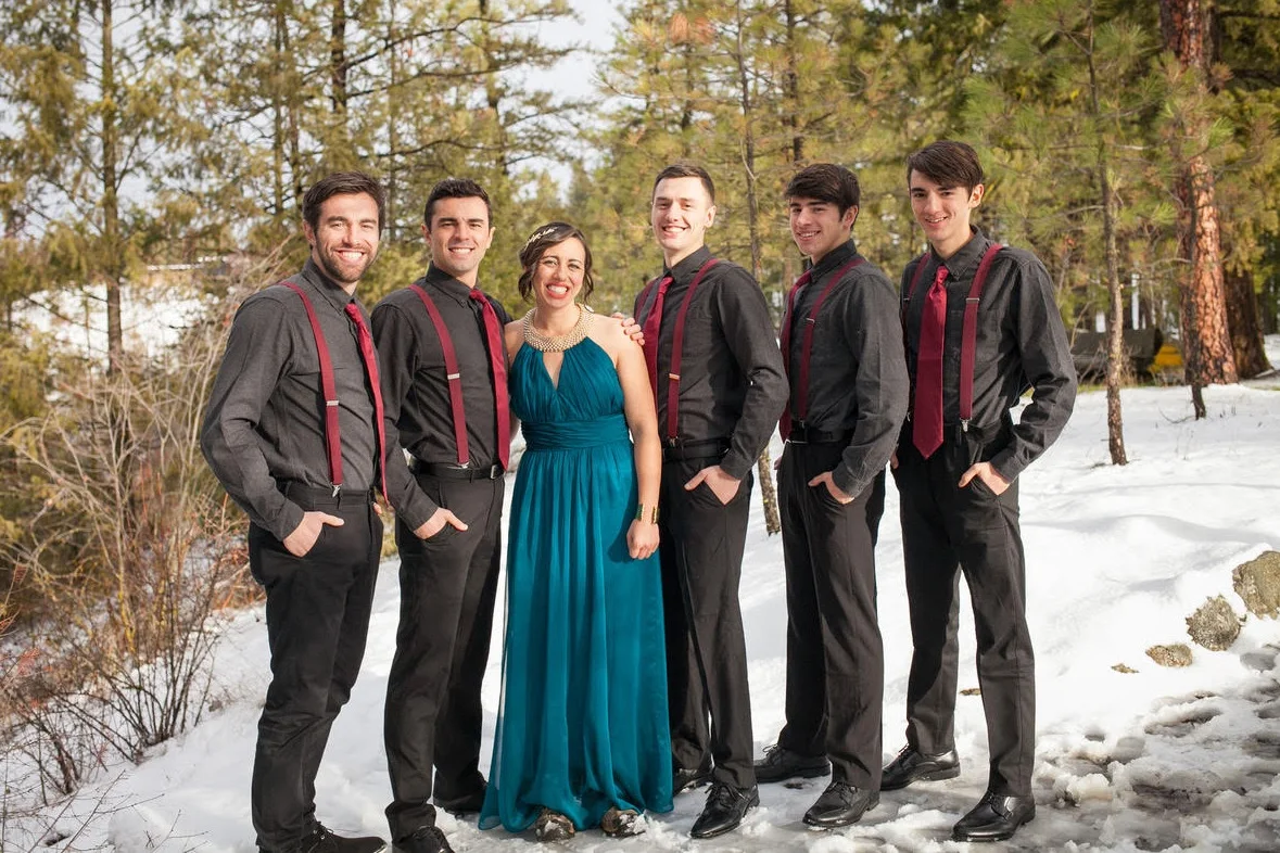 Naphtali%27s+wedding---6+kids+in+snow.jpg