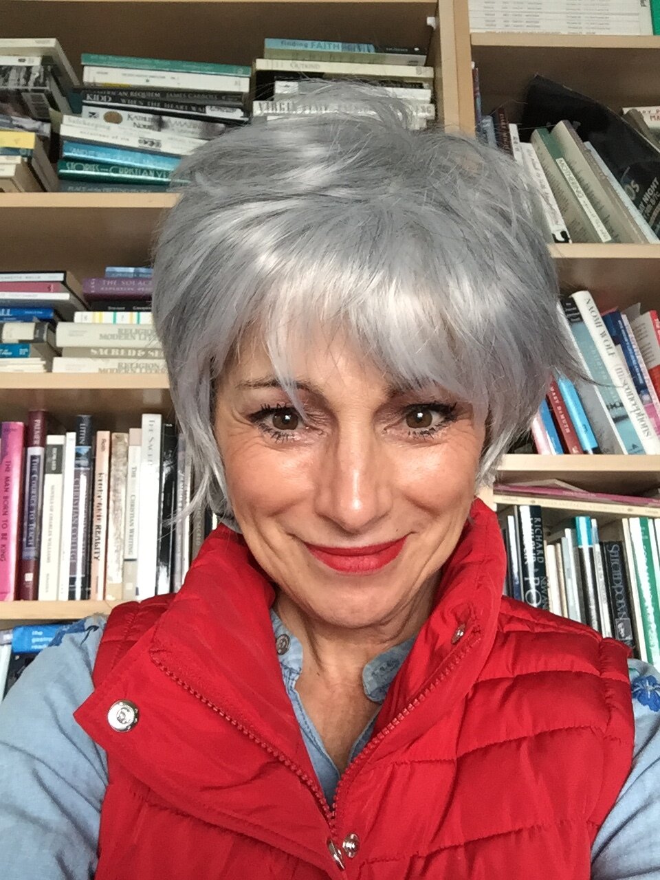 Leslie grey hair wig--smiling.JPG