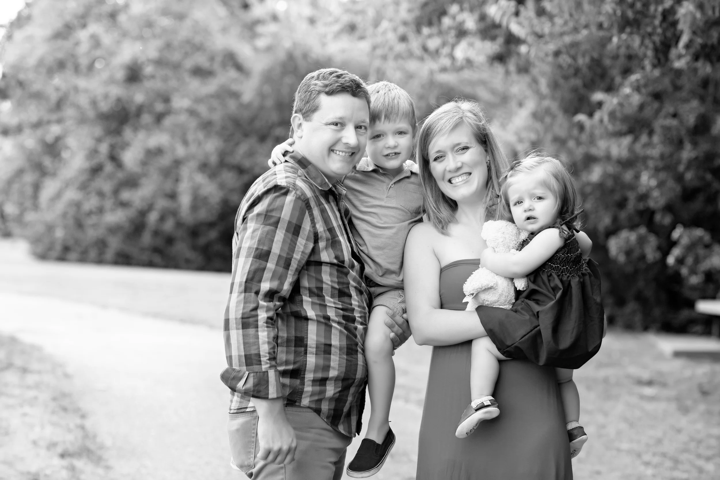 GreenFamily_Aug15_0001BW.jpg