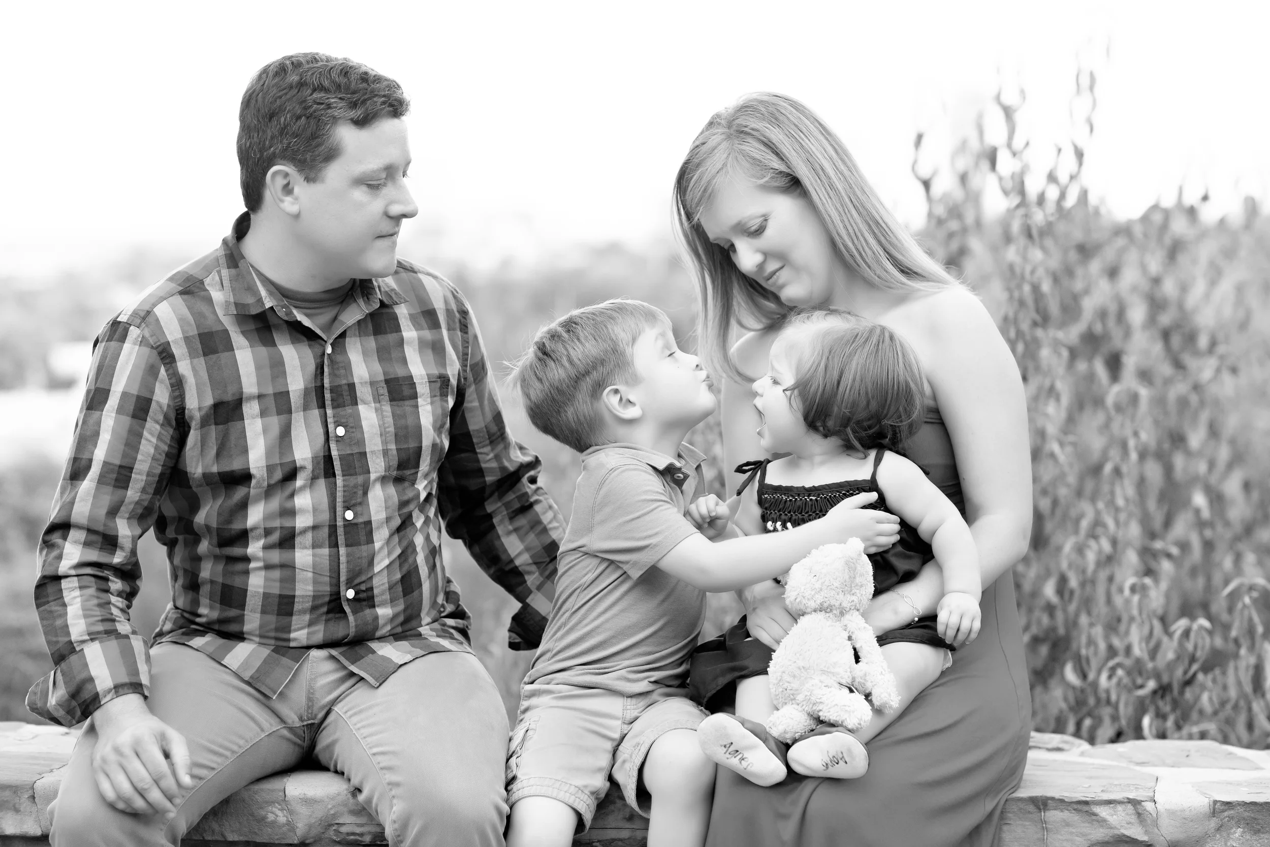GreenFamily_Aug15_0046BW.jpg