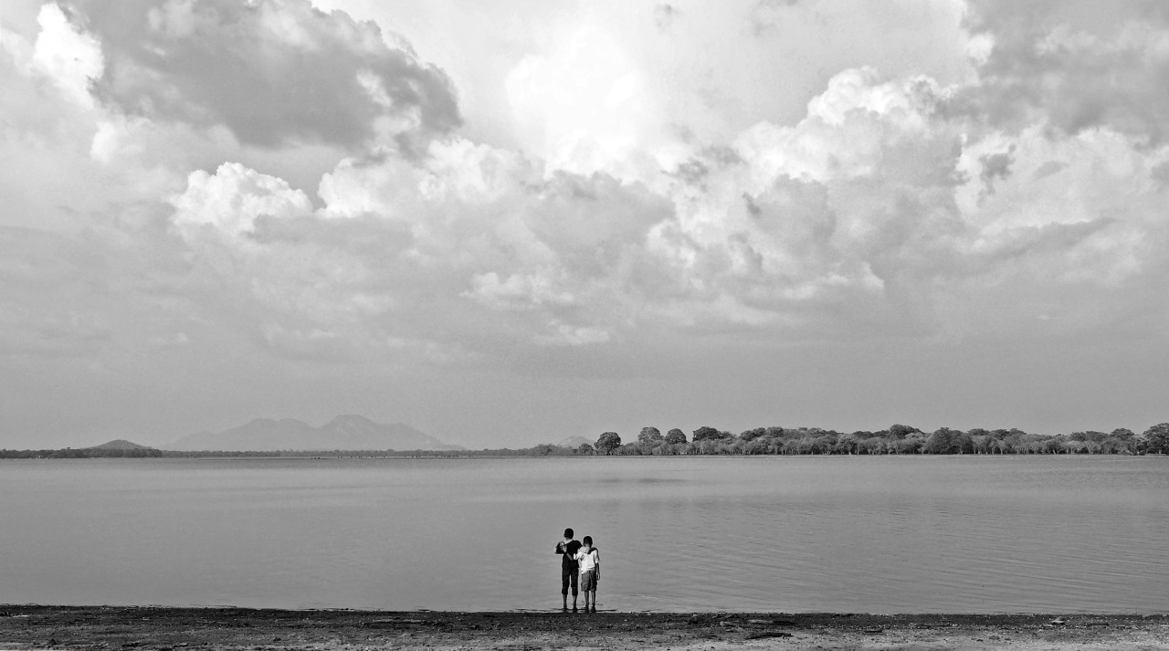 Brothers played and explored while their parents watched and smiled.
How beautiful to see love and affection in its purest form, with no hesitation even in the company of others.
Olympus OM-D E-M1 + 25mm f/1.8
