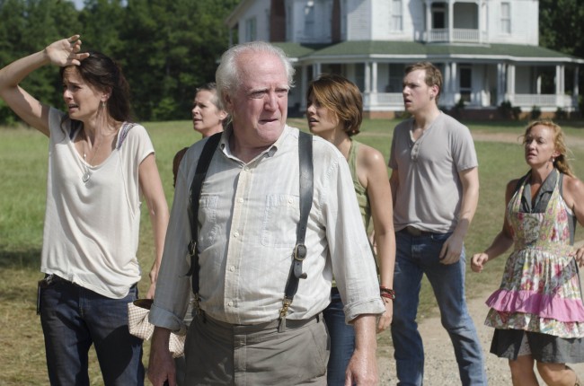 the-walking-dead-56-650x430.jpg