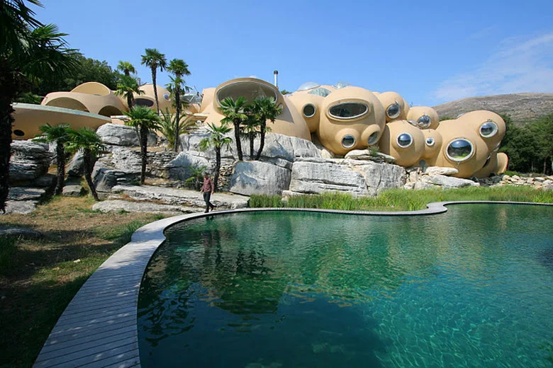Figure 6. Antti Lovag, Bubble House.