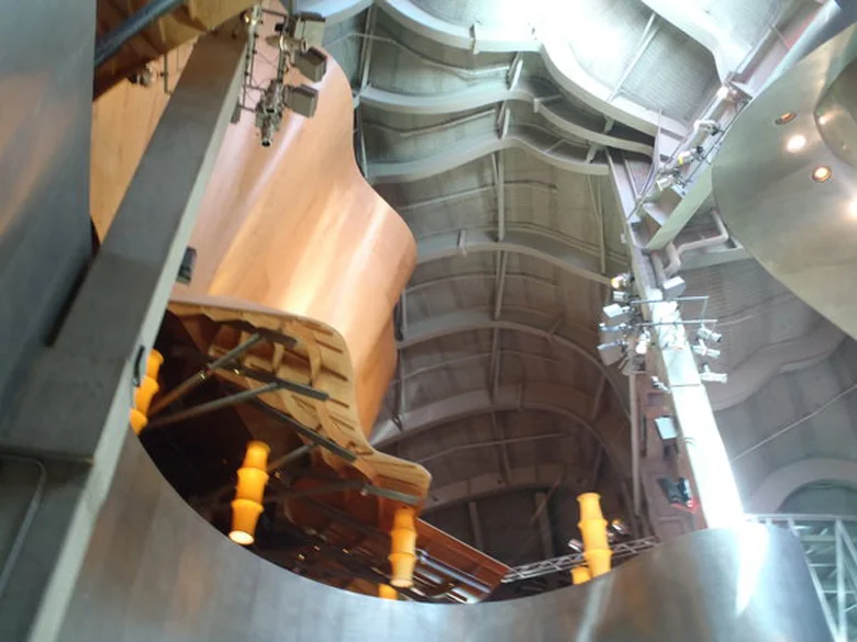 Figure 11. Gehry Partners, E.M.P., Interior.