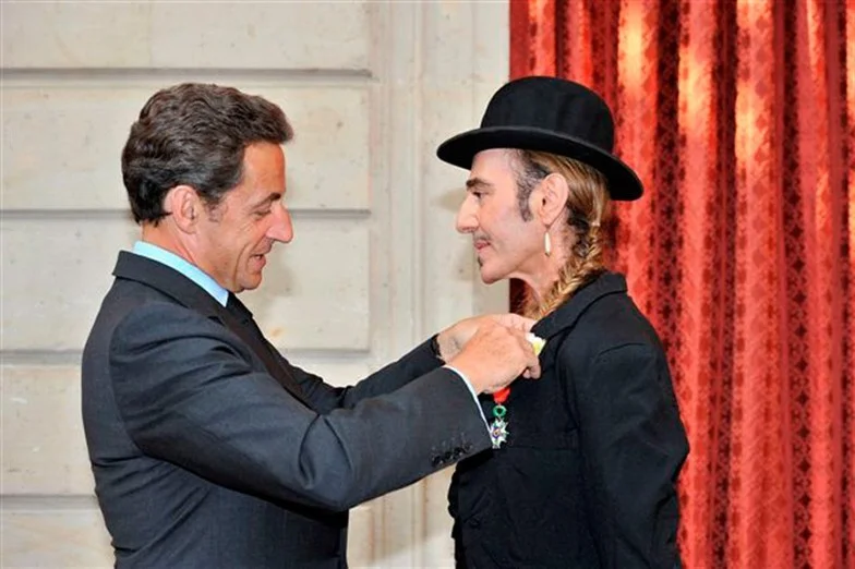 galliano_784x0.jpg