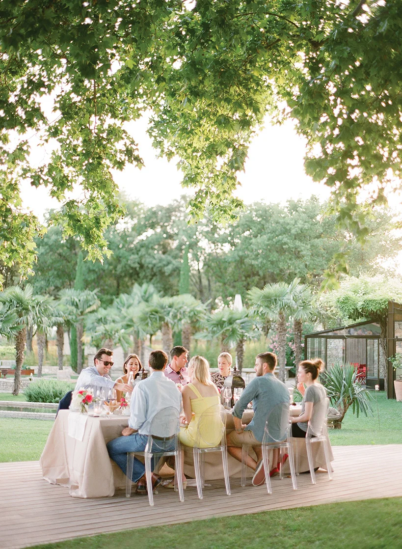 CELEBRATING WITH FRIENDS AFTER THE WEDDING IS A PERFECT WAY TO RELIVE THE DAY AND CONTINUE THE PARTY JUST THAT LITTLE LONGER Photo Jose Villa