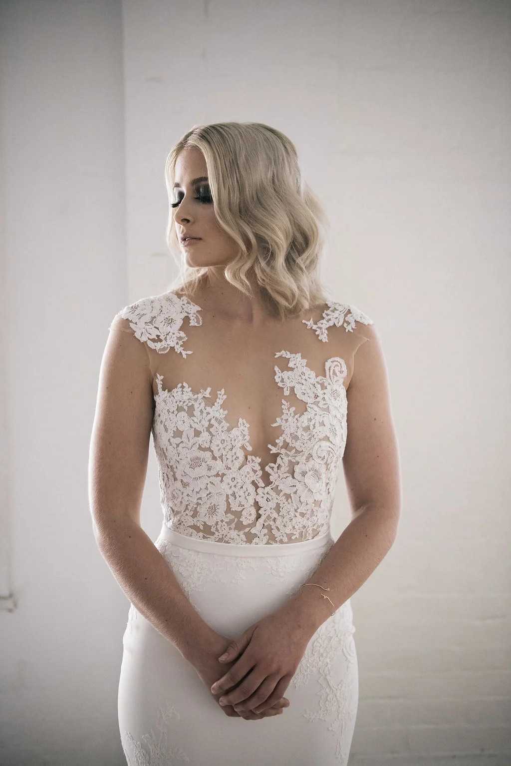 WhiteLily(256).jpg