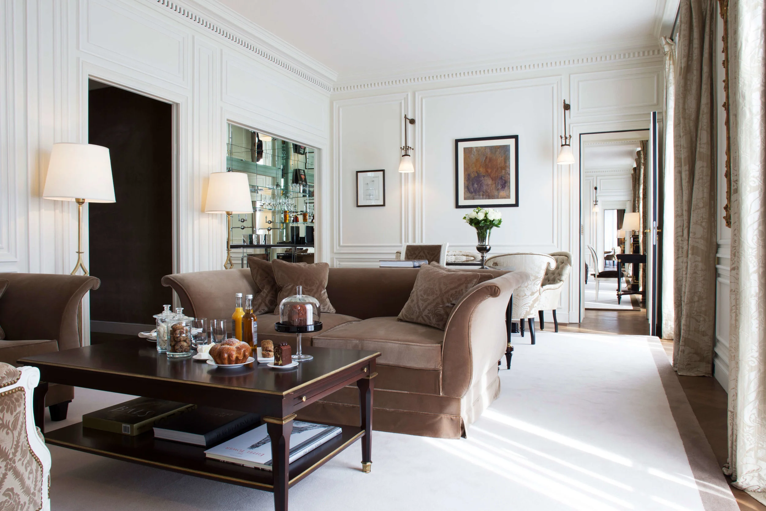 La-Reserve-Paris-Suite-Prestige-302-2.jpg