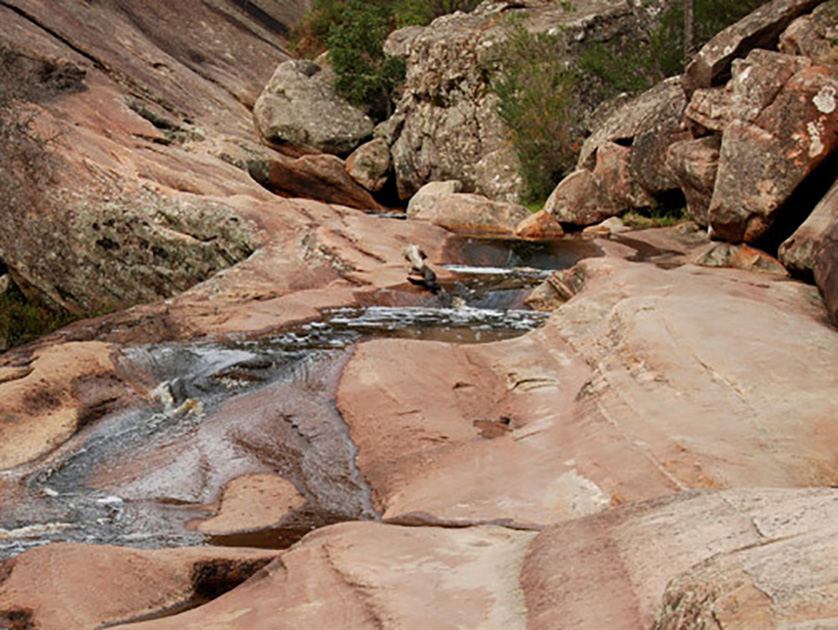 grampians-hiker-magical-venus-baths-is-an-easy-walk-to-reach.jpg