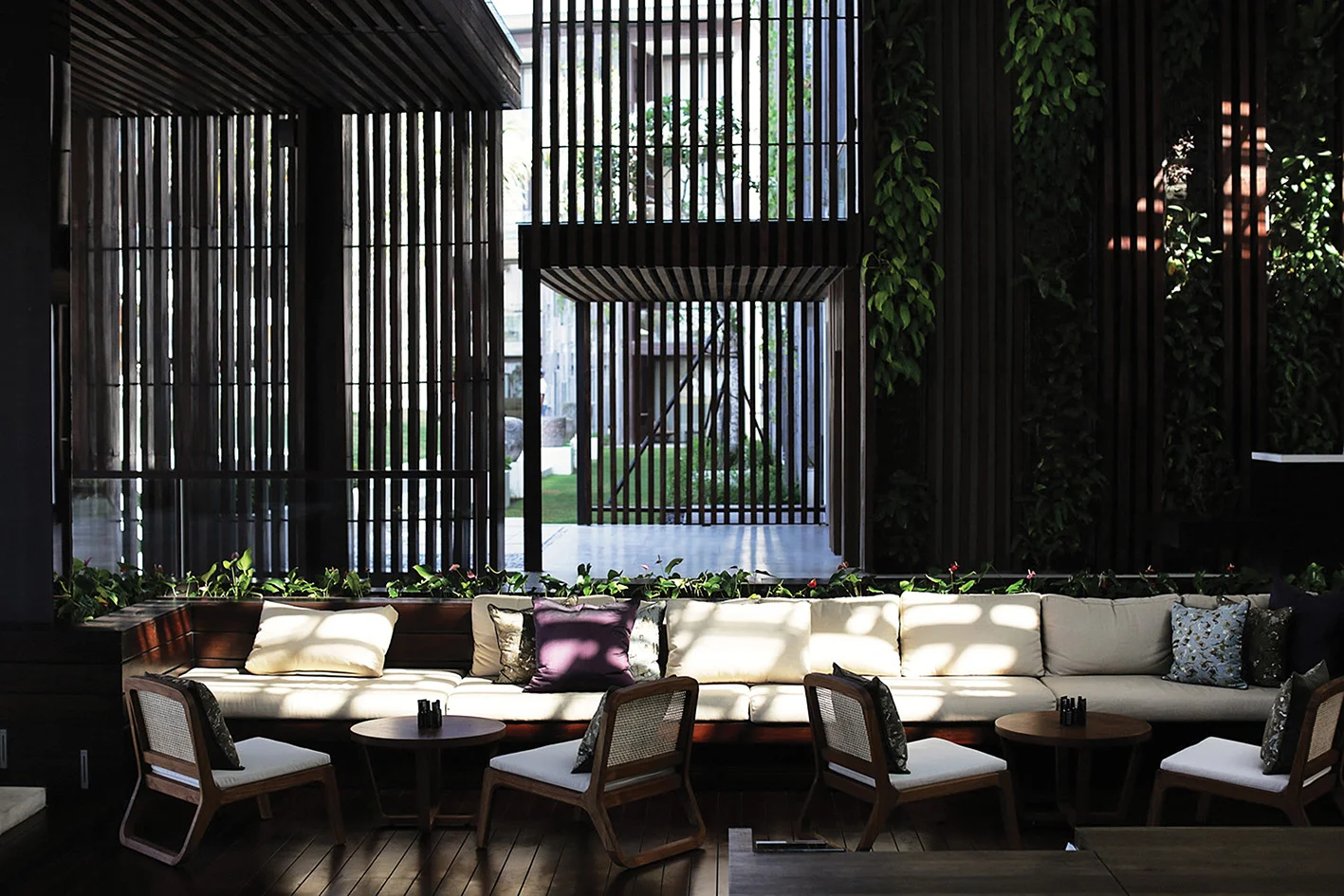 Alila Seminyak - Lobby Lounge 05.jpg