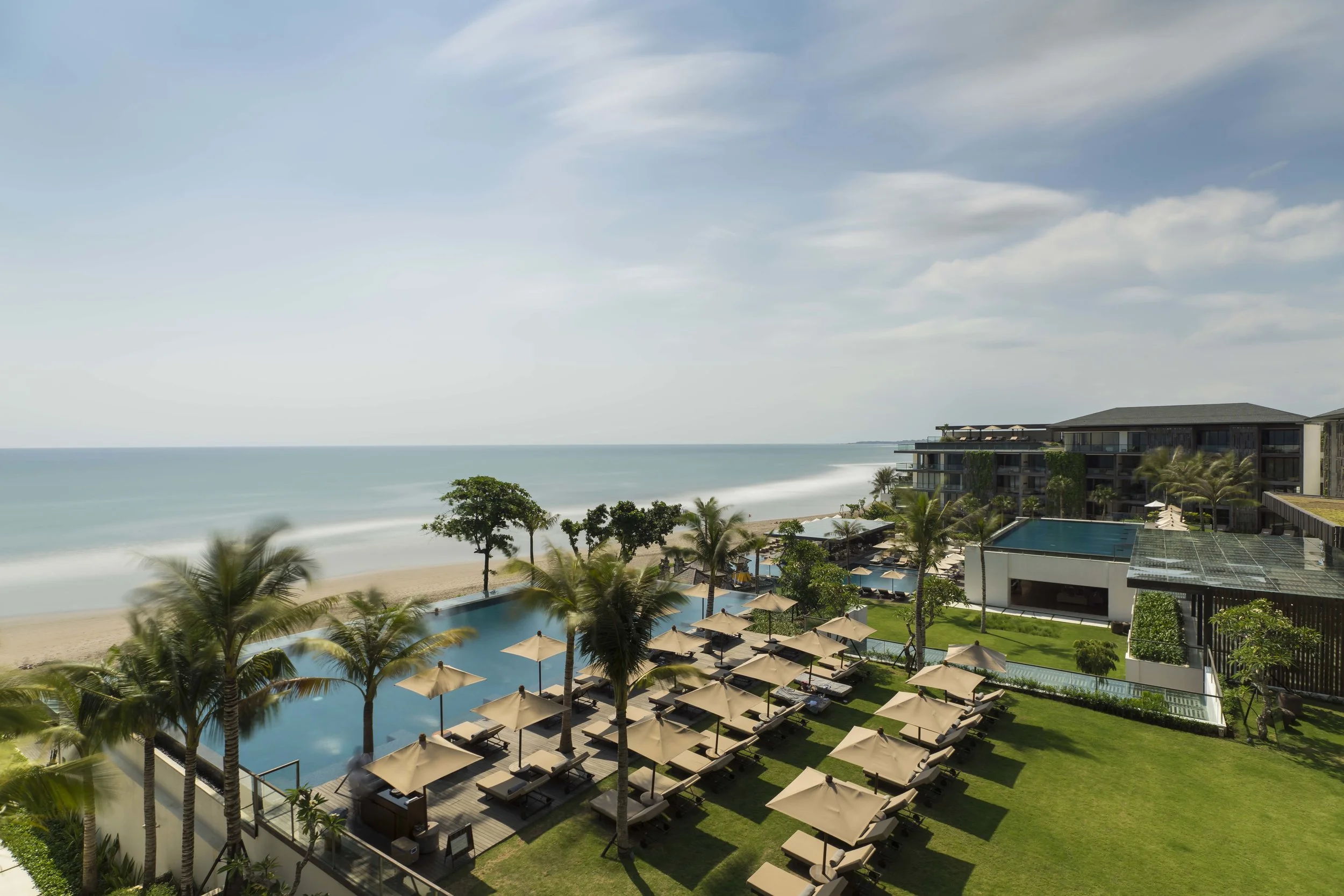 Alila Seminyak - Pool - Pool by day 01.jpg