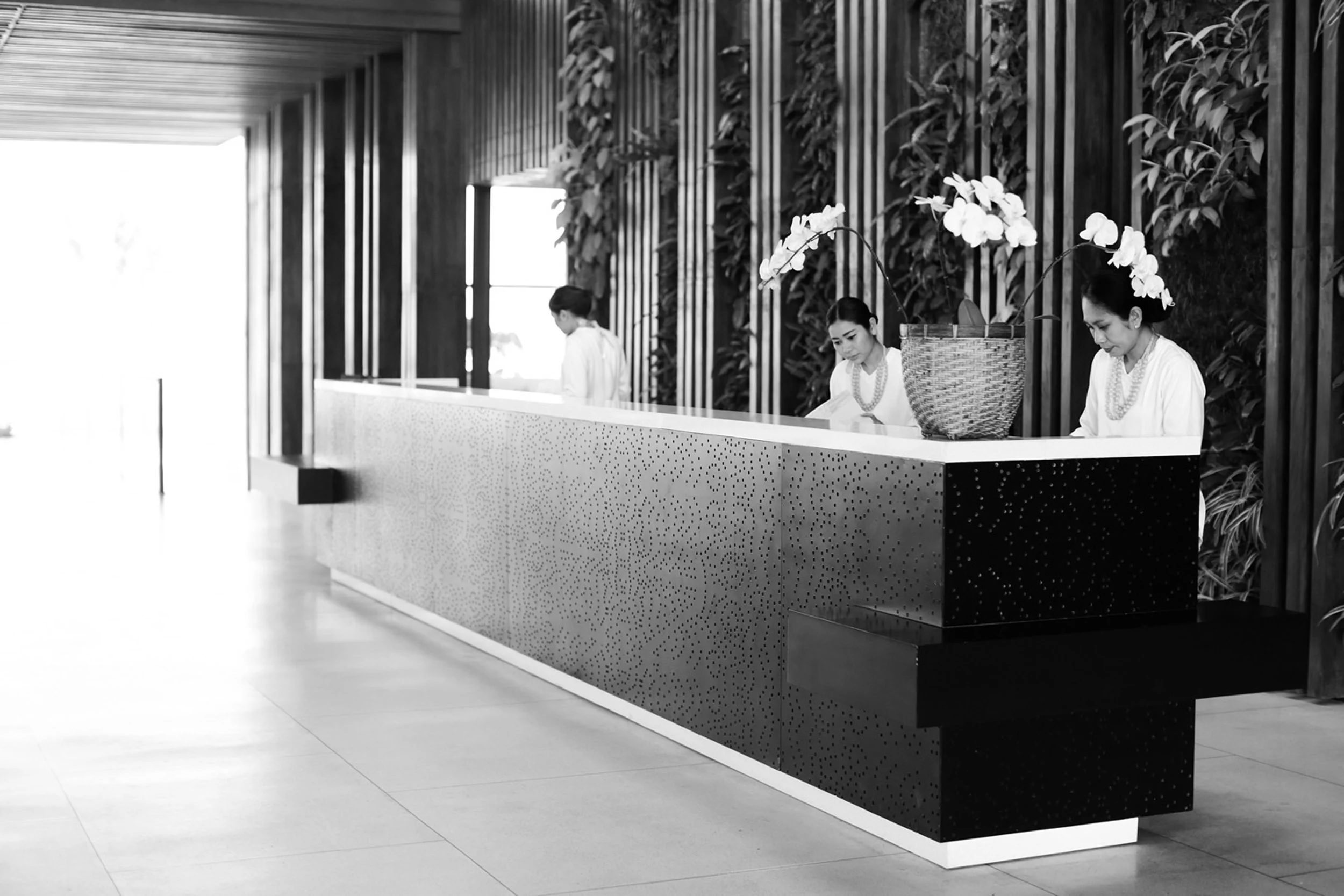 Alila Seminyak - Reception 01.jpg