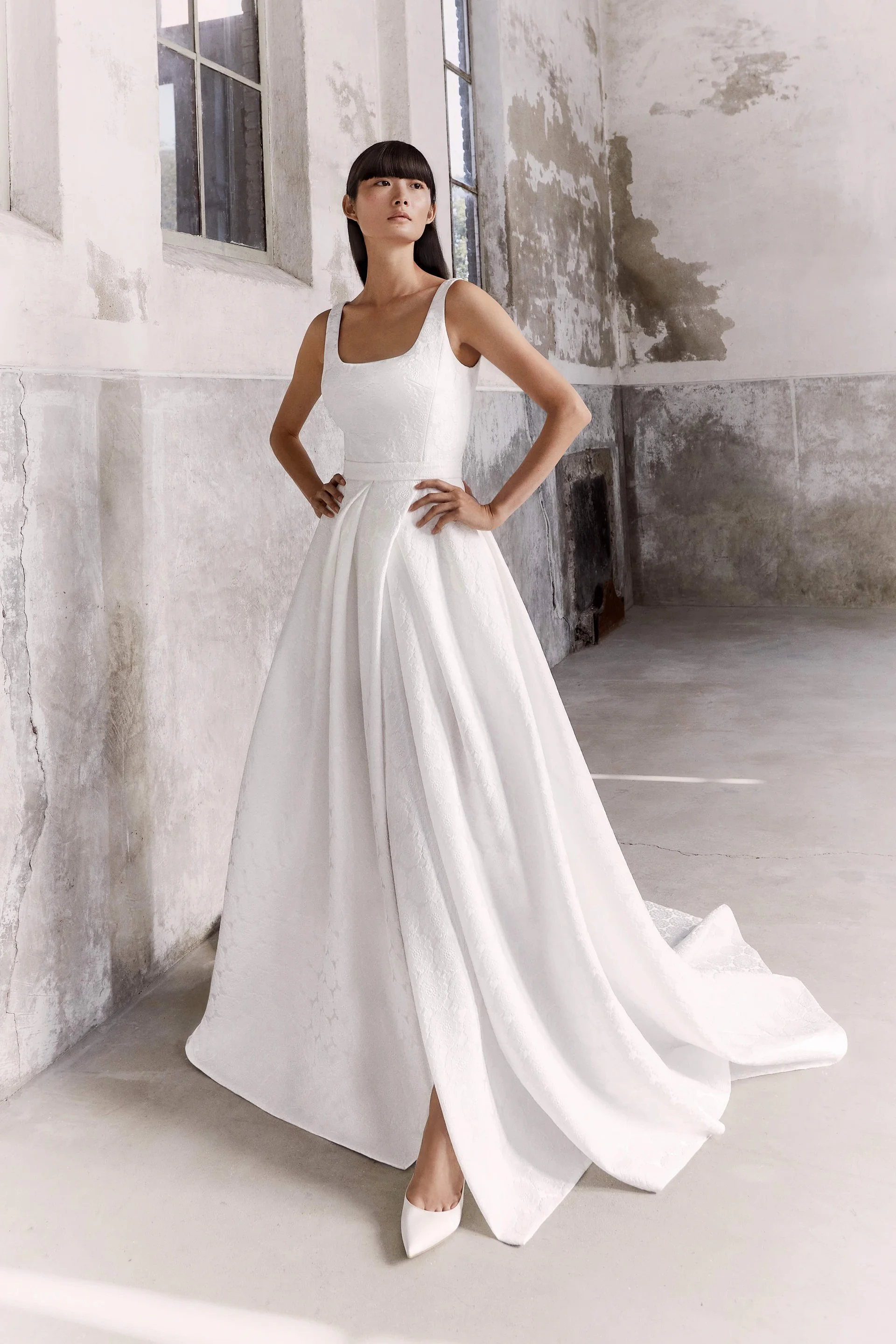 Viktor Rolf Mariage 21 Collection Showers You With Flowers Everafter Magazine Viktor Rolf Mariage 21 Collection Showers You With Flowers Everafter Magazine
