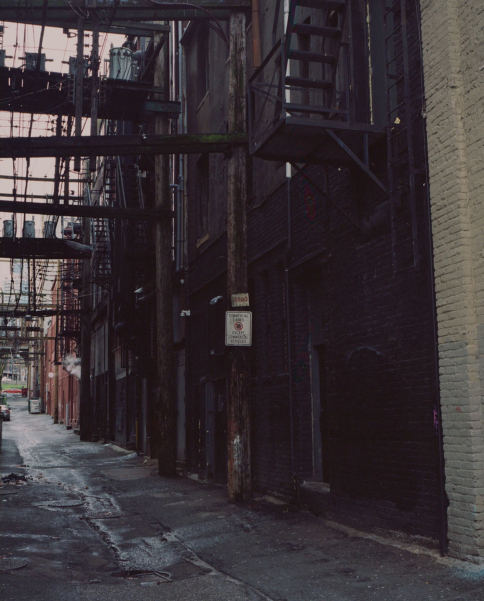 Vancouver_Mamiya7_Roll07__02.jpg
