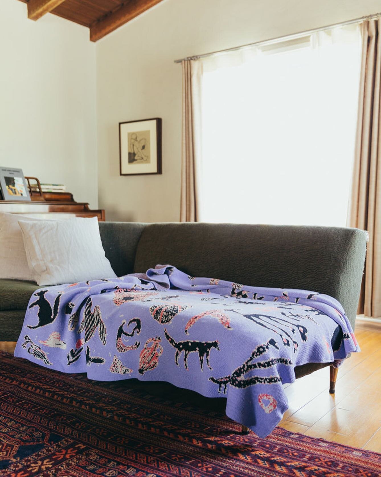 Grown up favorite + childhood favorite: pink and purple are still two of my favorite colors. This would have have been my five year old self&rsquo;s dream blanket. 

#villagelavenderblanket