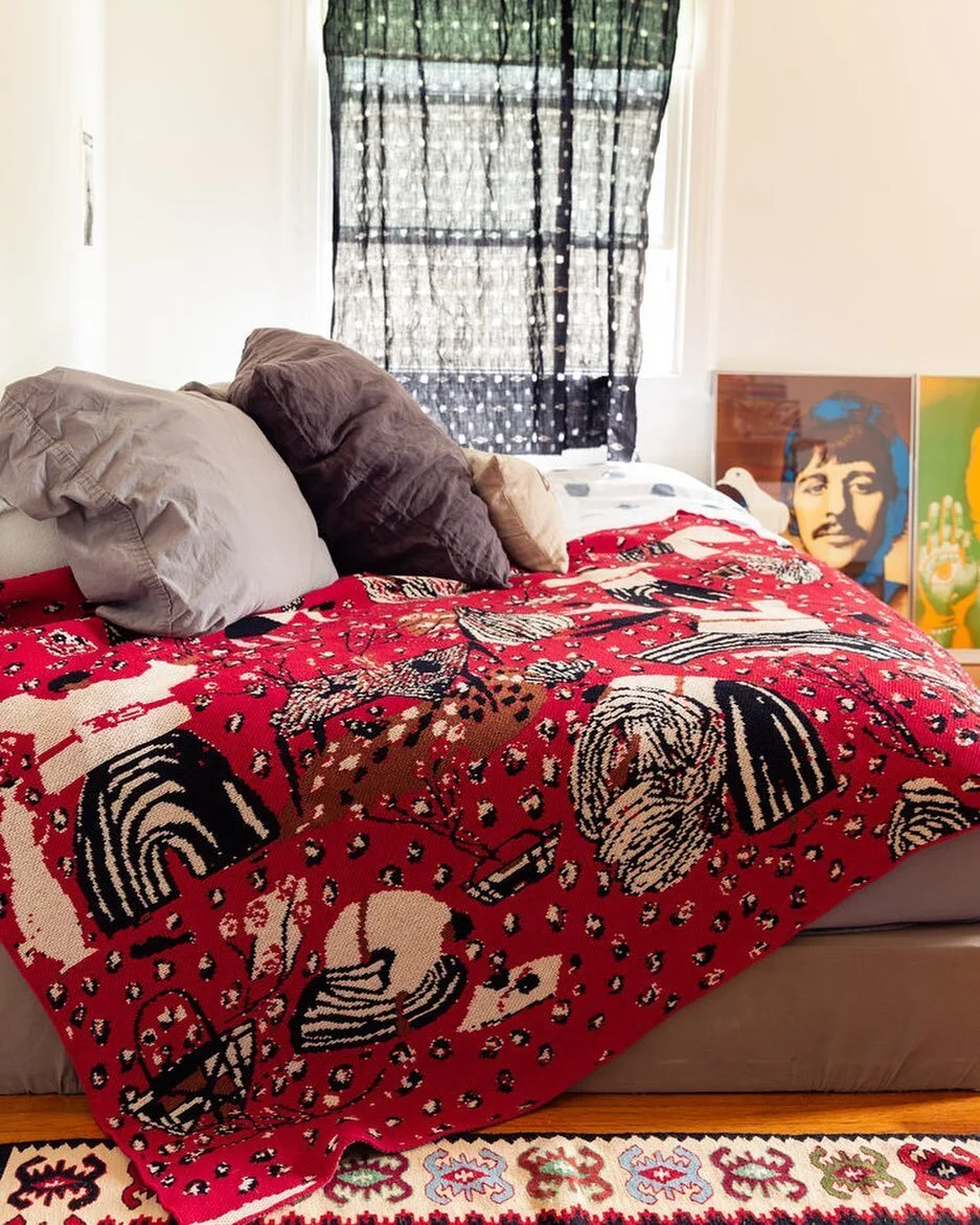 This little boys room&hellip;

#monksredblanket