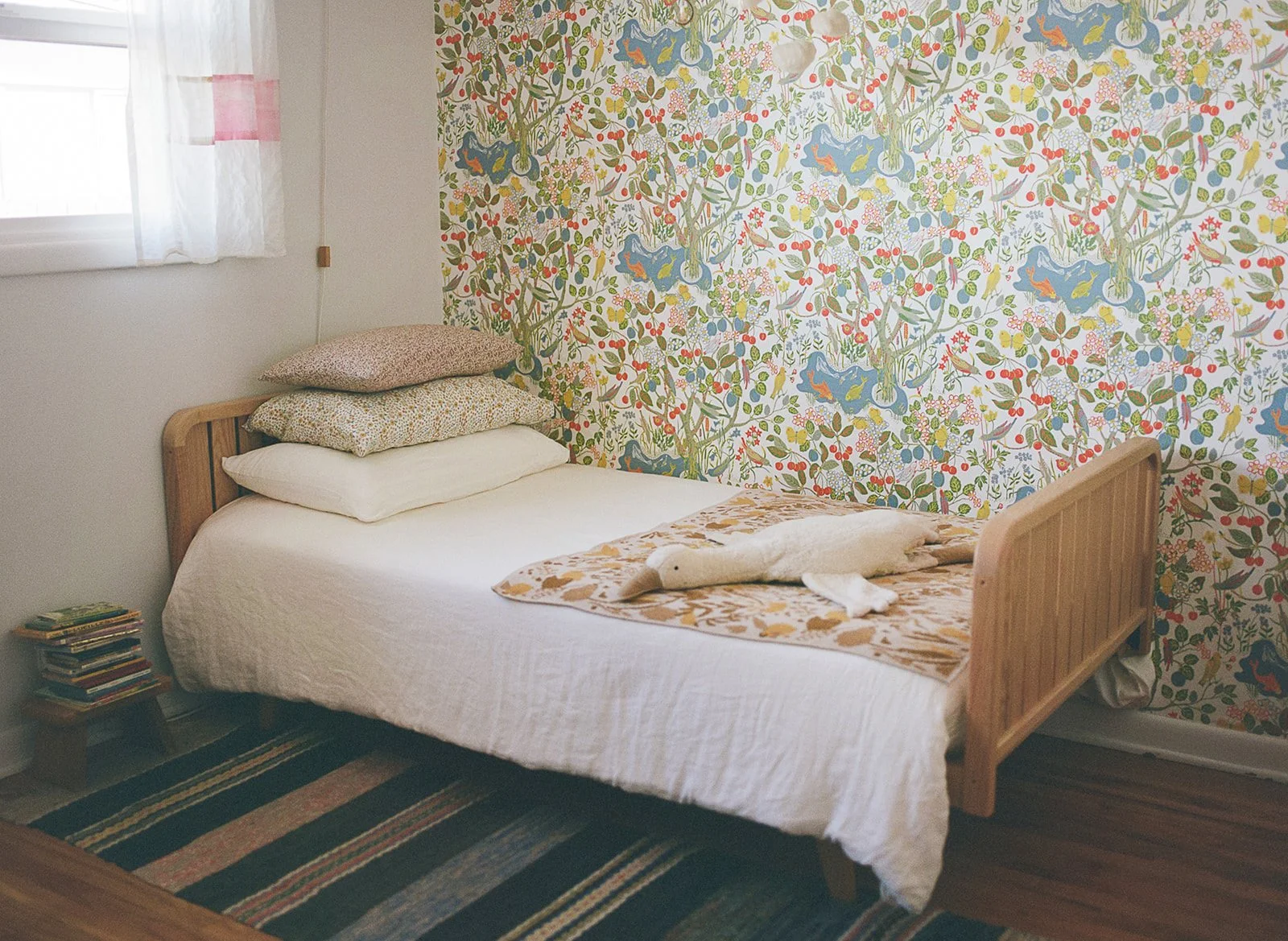 HillerySproatt_PortlandArtist_Portrait_HollyHursleyPhoto_Film-13.jpg