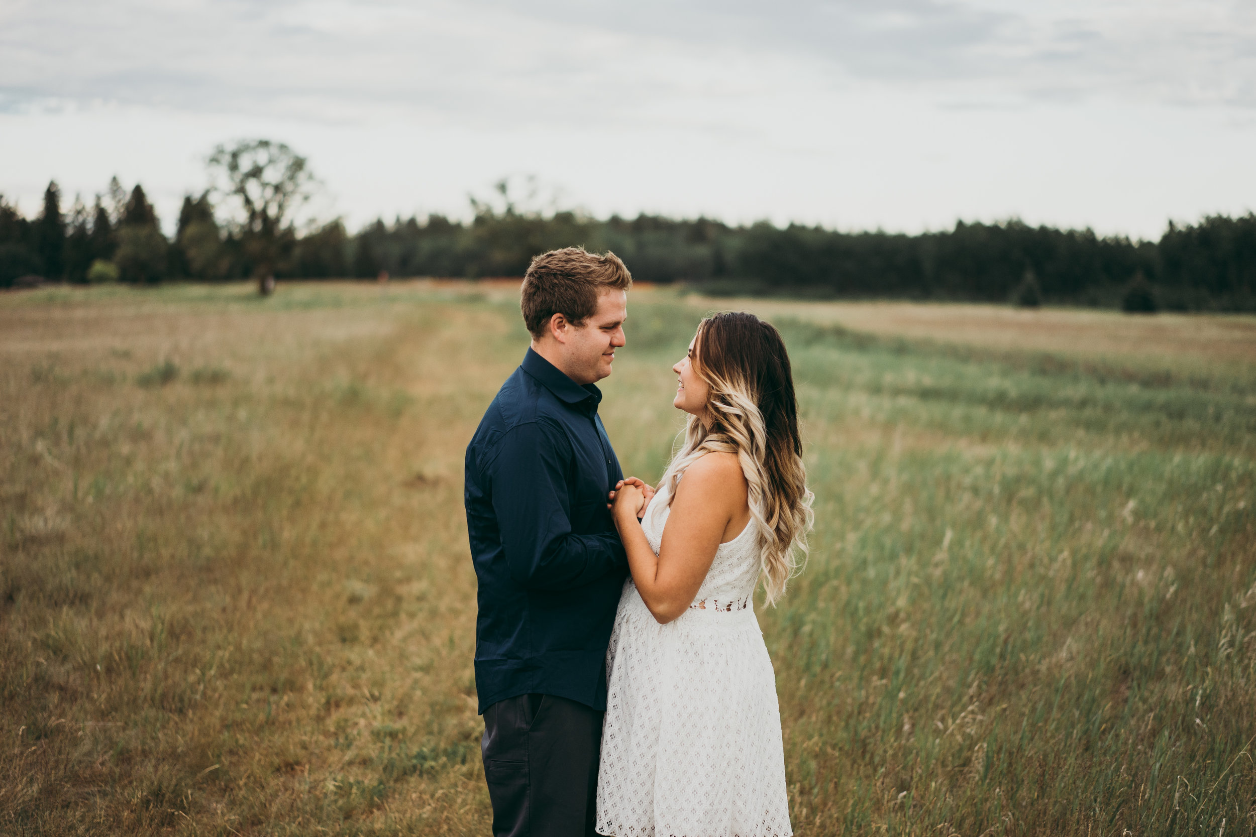 HaileyLeightonEngagementBirdsHillPark-0011.jpg