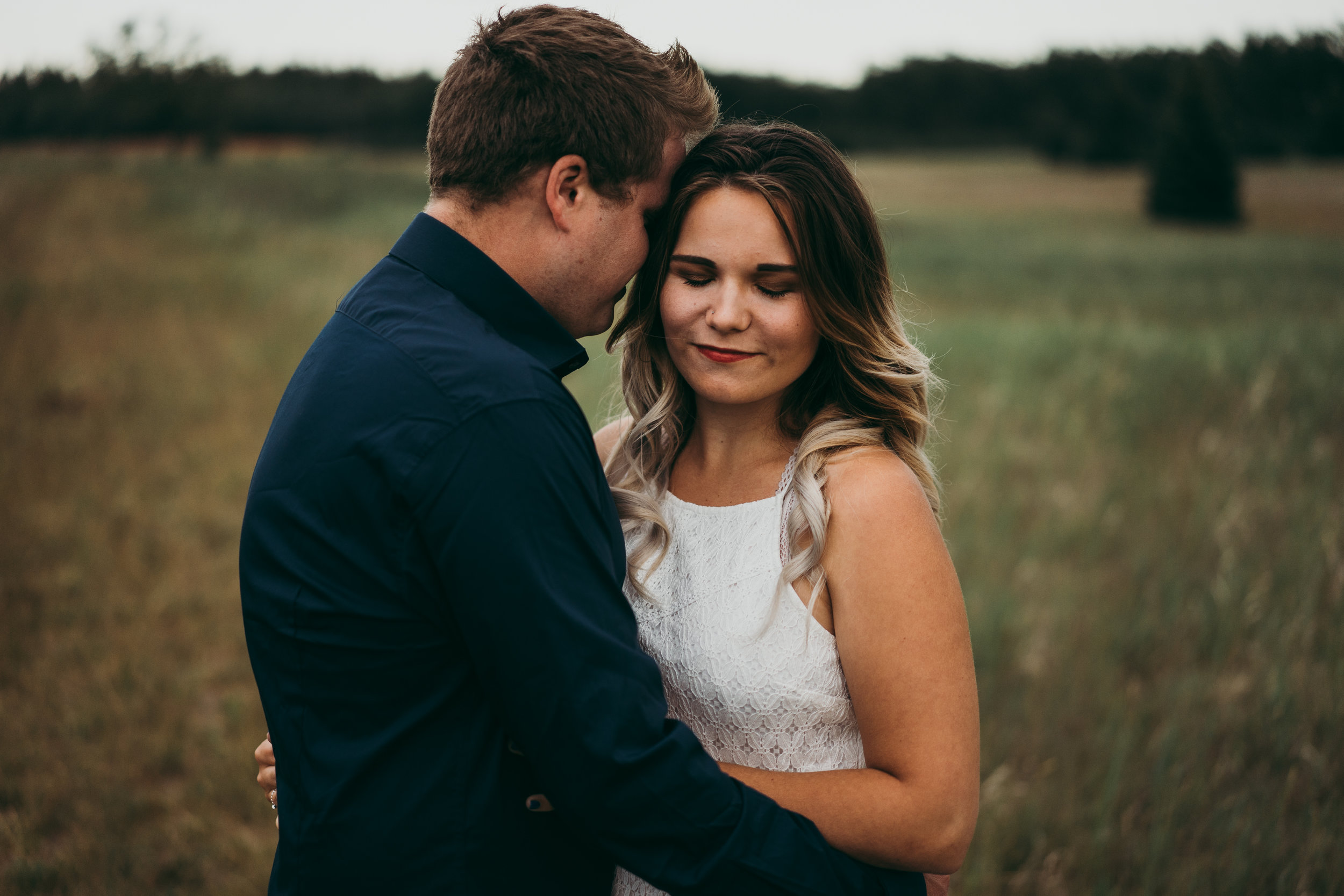 HaileyLeightonEngagementBirdsHillPark-0024.jpg