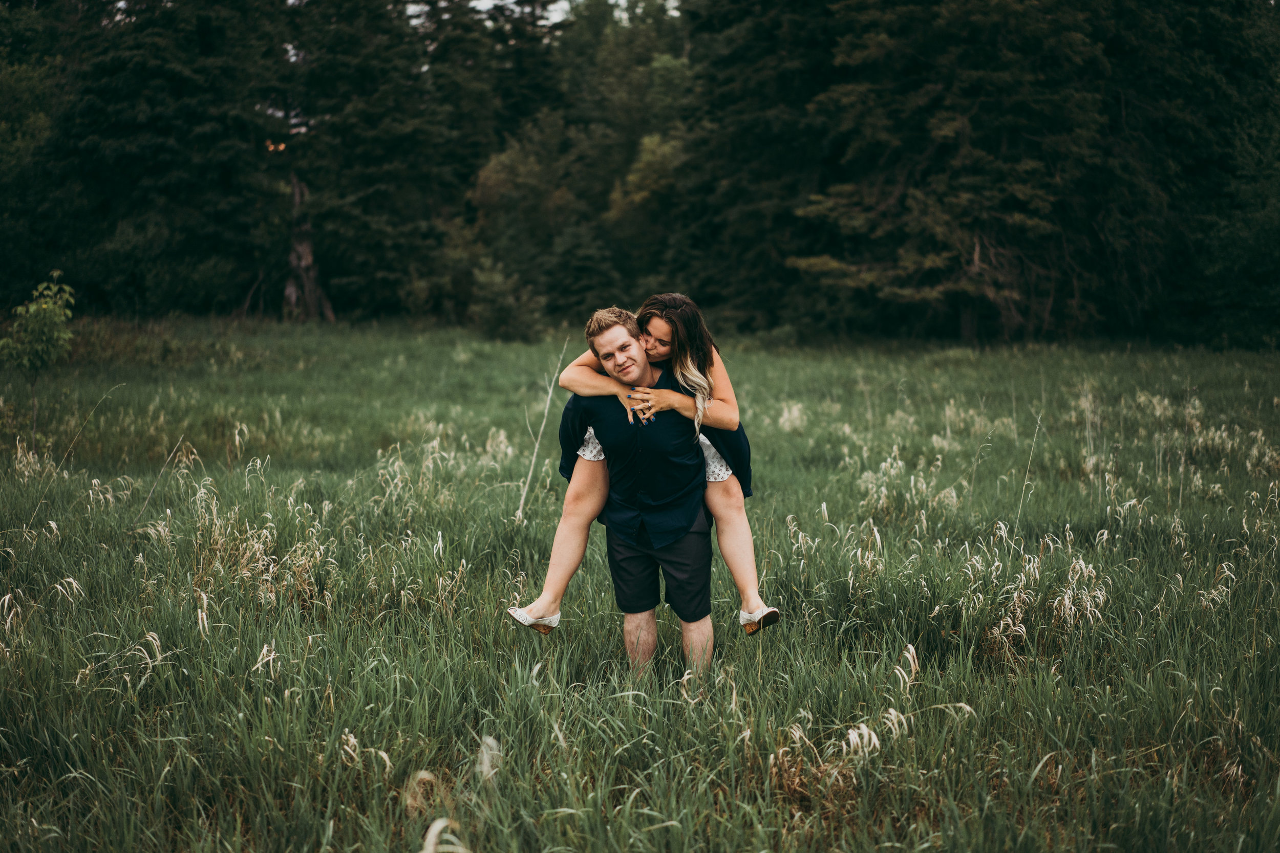 HaileyLeightonEngagementBirdsHillPark-0143.jpg