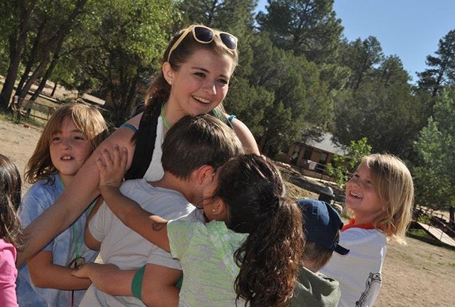 Carlyn may not be a real momma but she sure gives her kiddos some good motherly love. Happy Mother's Day! 🌸