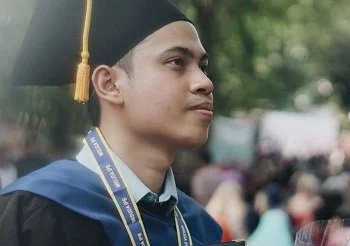 Scholarships & Grants