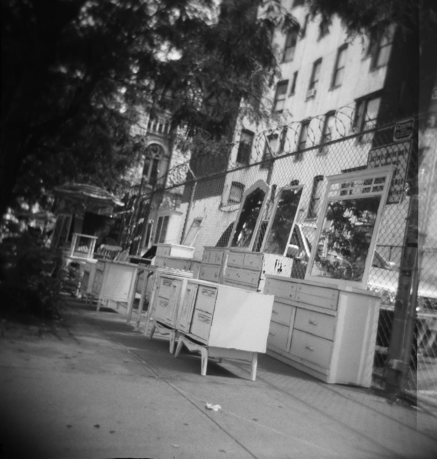 2010-07-02-040  holga tri-x 400.jpg