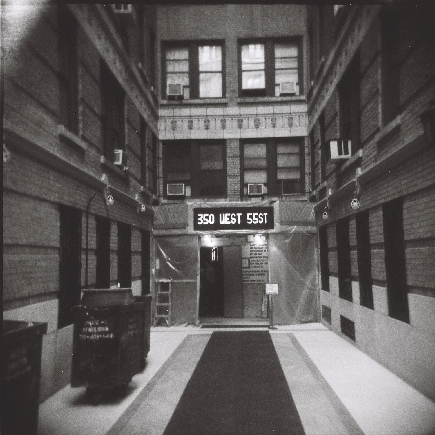 2011-10-26-054  holga.jpg