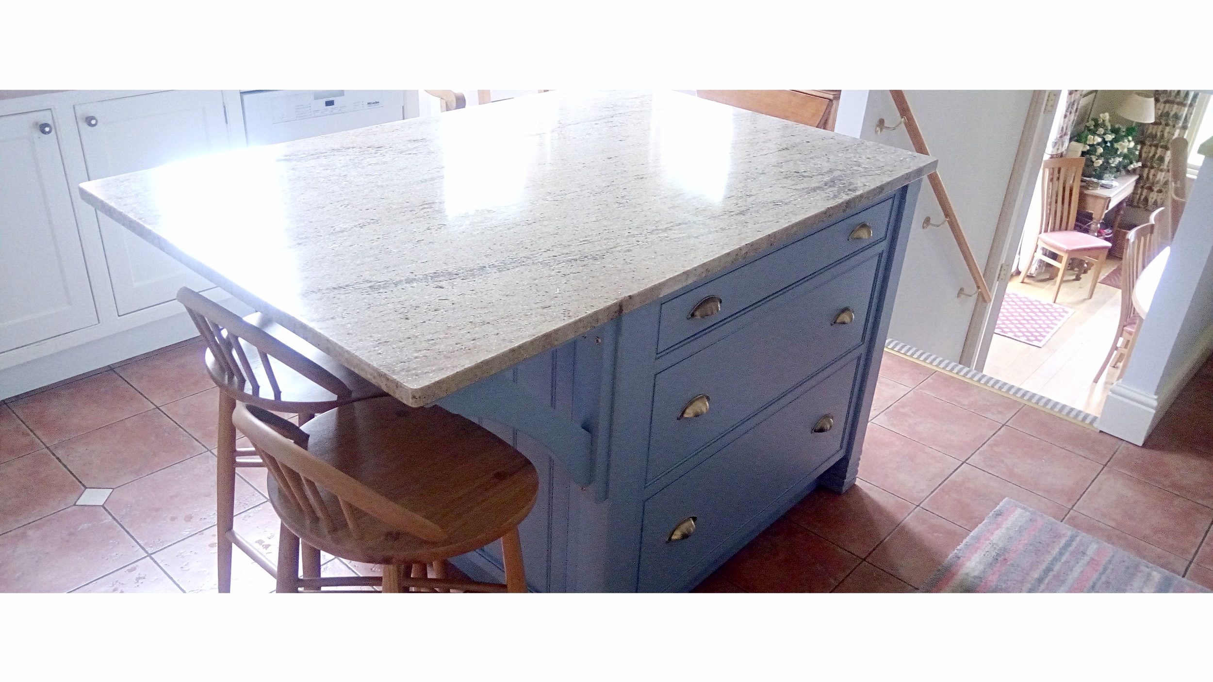 Another bespoke kitchen island, designed and built to fit in with the existing cabinetry and architectural trim in this period property.
