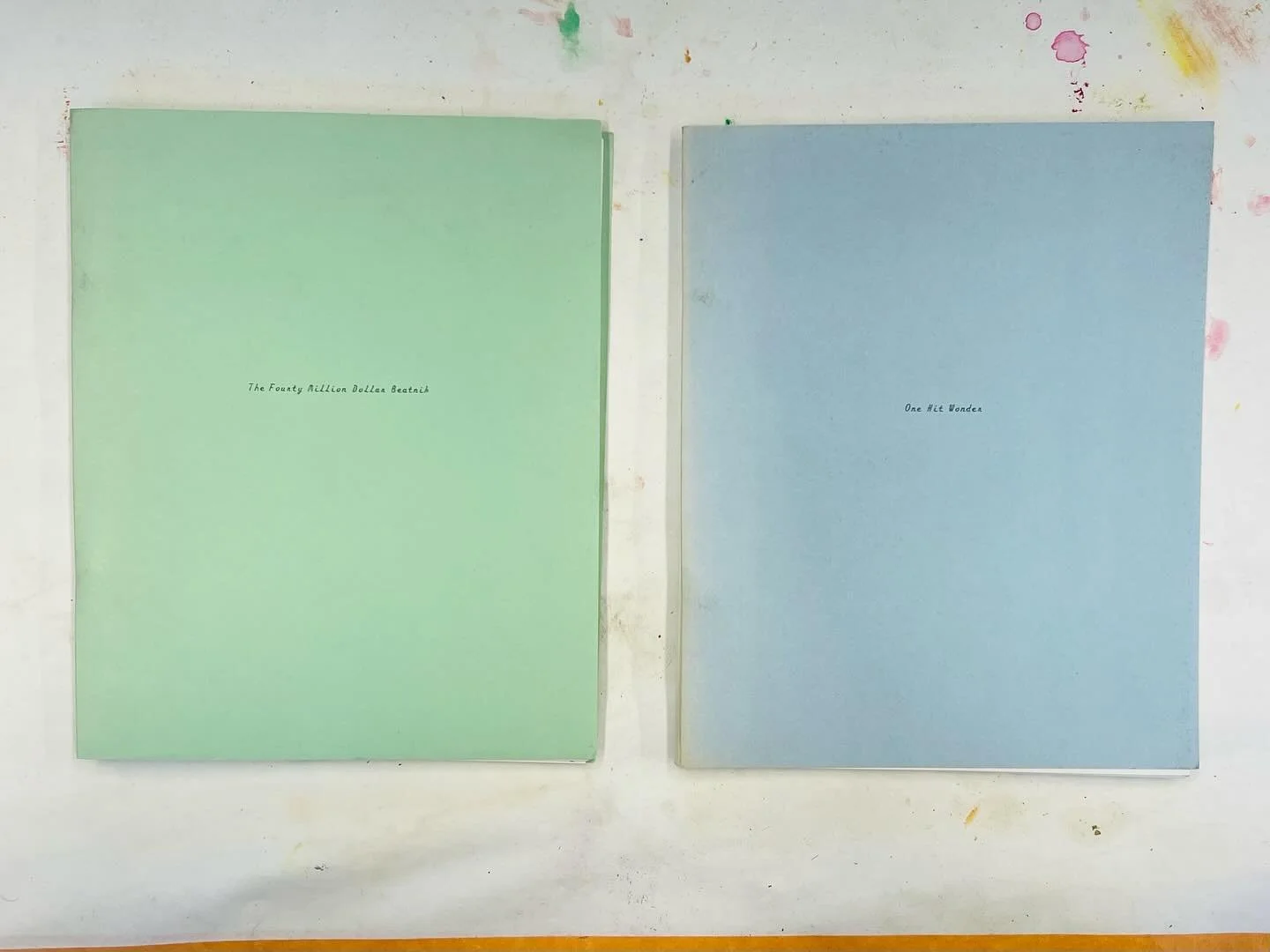 Moving office and found two treasures in my artists books stash: One Hit Wonder and The Fourty Million Dollar Beatnik by Jeremy Blake. I bought these at Works on Paper waaaay back in the 6150 days from Christine. ππ
.
#artistsbooks #jeremyblake #wo