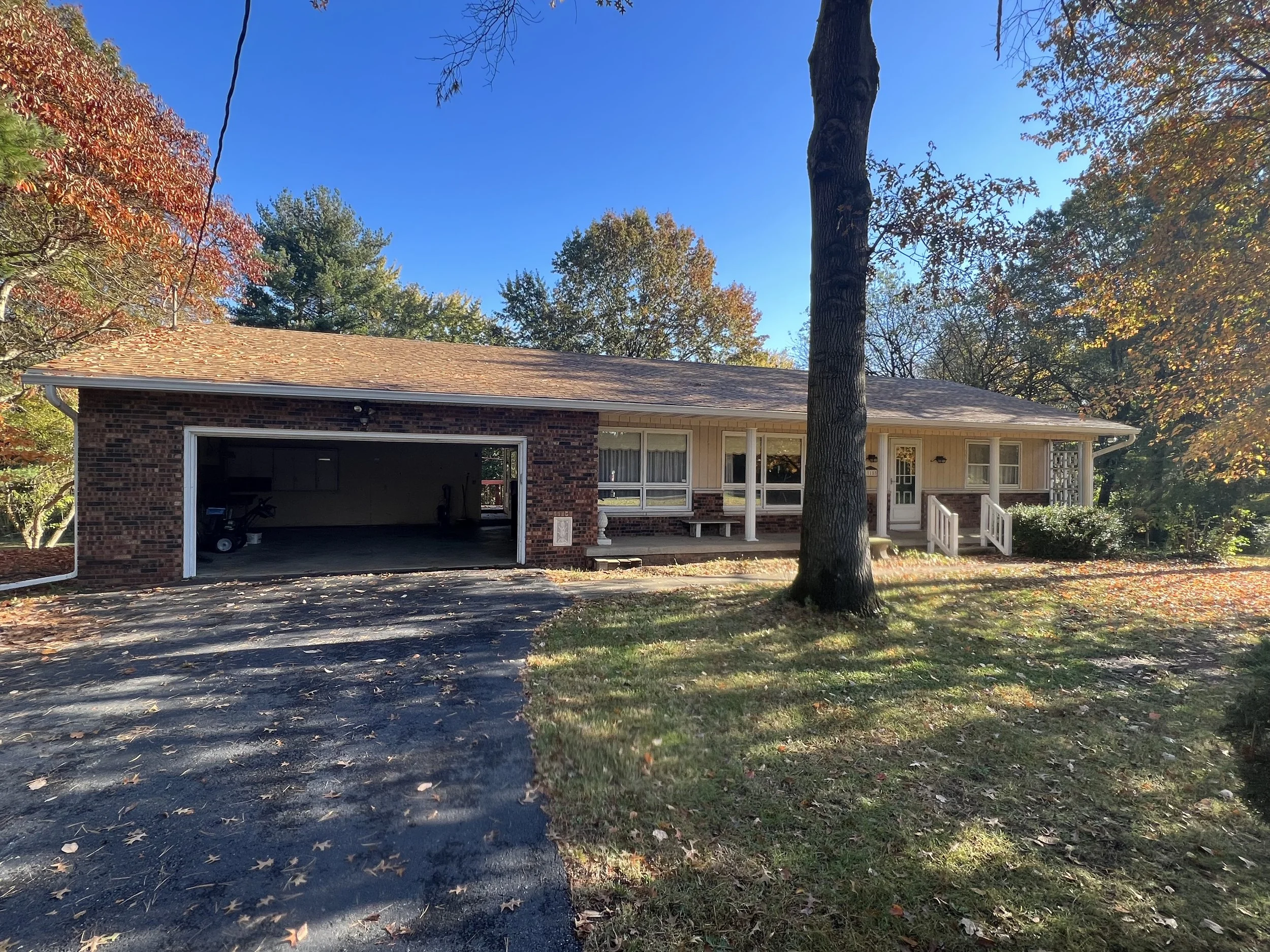 ONLINE-ONLY AUCTION!!! Fishback Real Estate