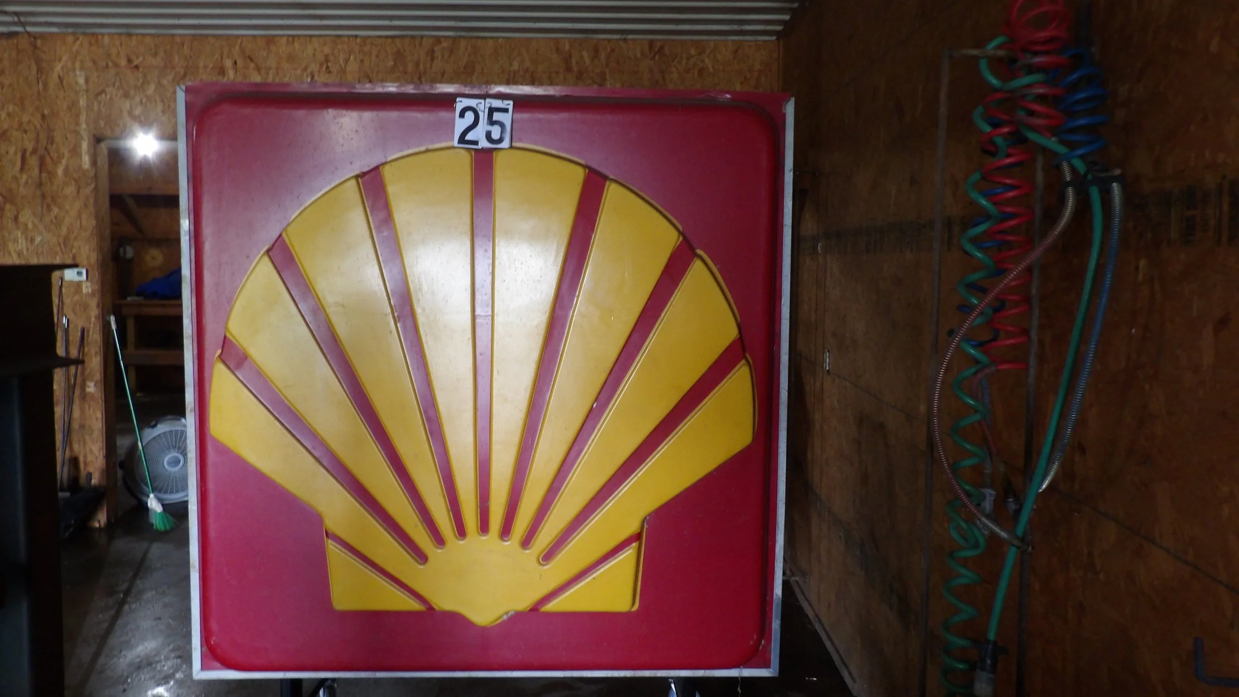 ONLINE-ONLY AUCTION!!! Lisa Whiteside