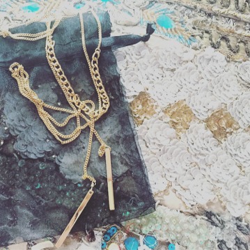 This a.v. max Mock Lariat Necklace was my favorite piece in the collection! I could dress it up or down and it was a beautiful gold color!