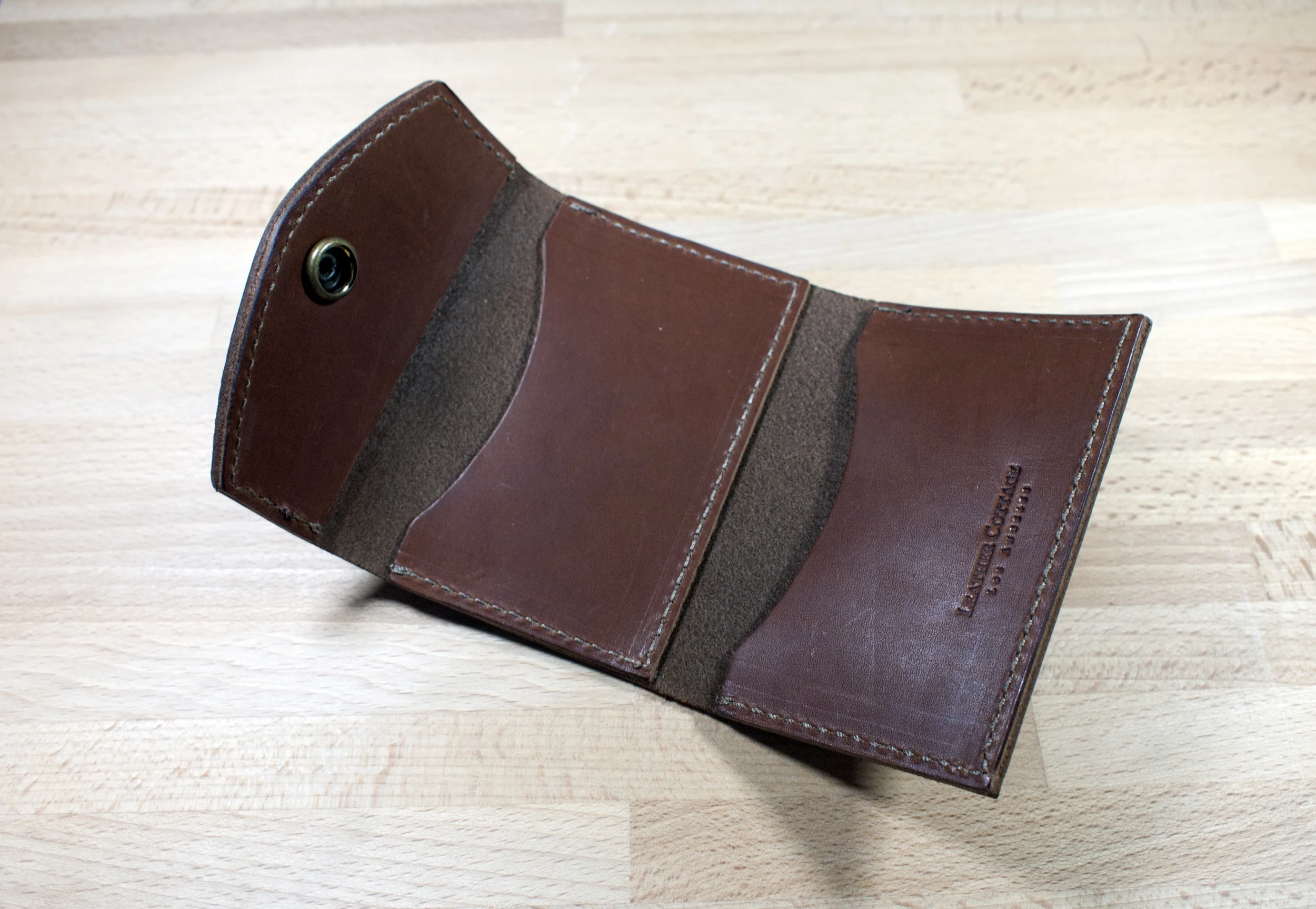 LCLA_CARD WALLETS_1 INTERIOR2 5 21 16.jpg