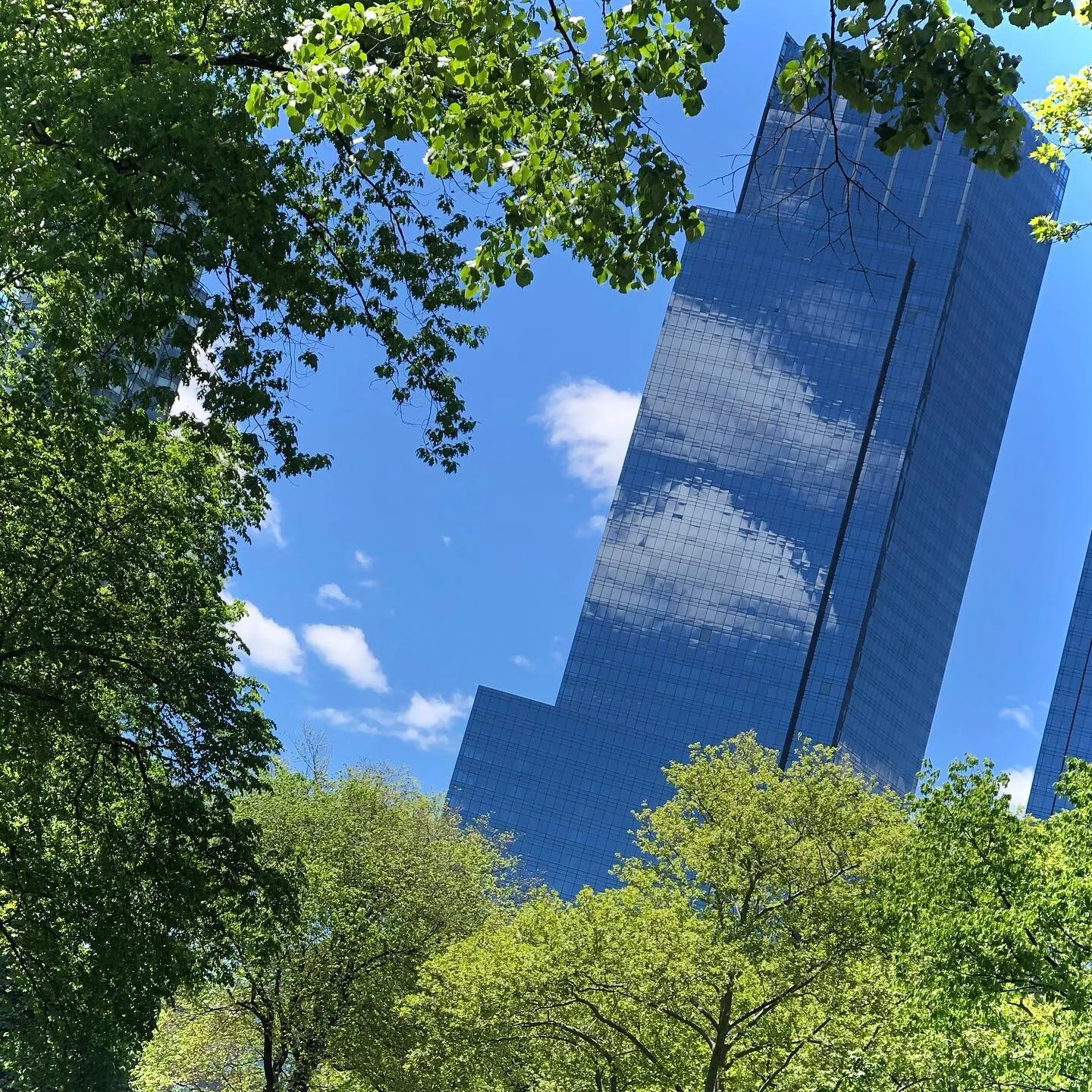 Saturday in NYC 🍎 - #chezbrown, #nyc, #lincolncenter, #newyorkcityballet, #newyorkcity, #saturday, #spring2023, #daytrip, #dateday, #ballet, #weekend