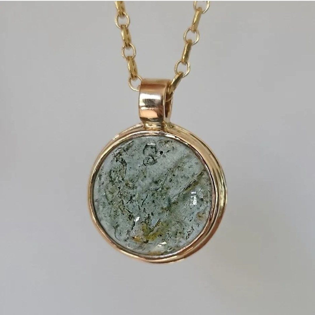Moss aquamarine pendant