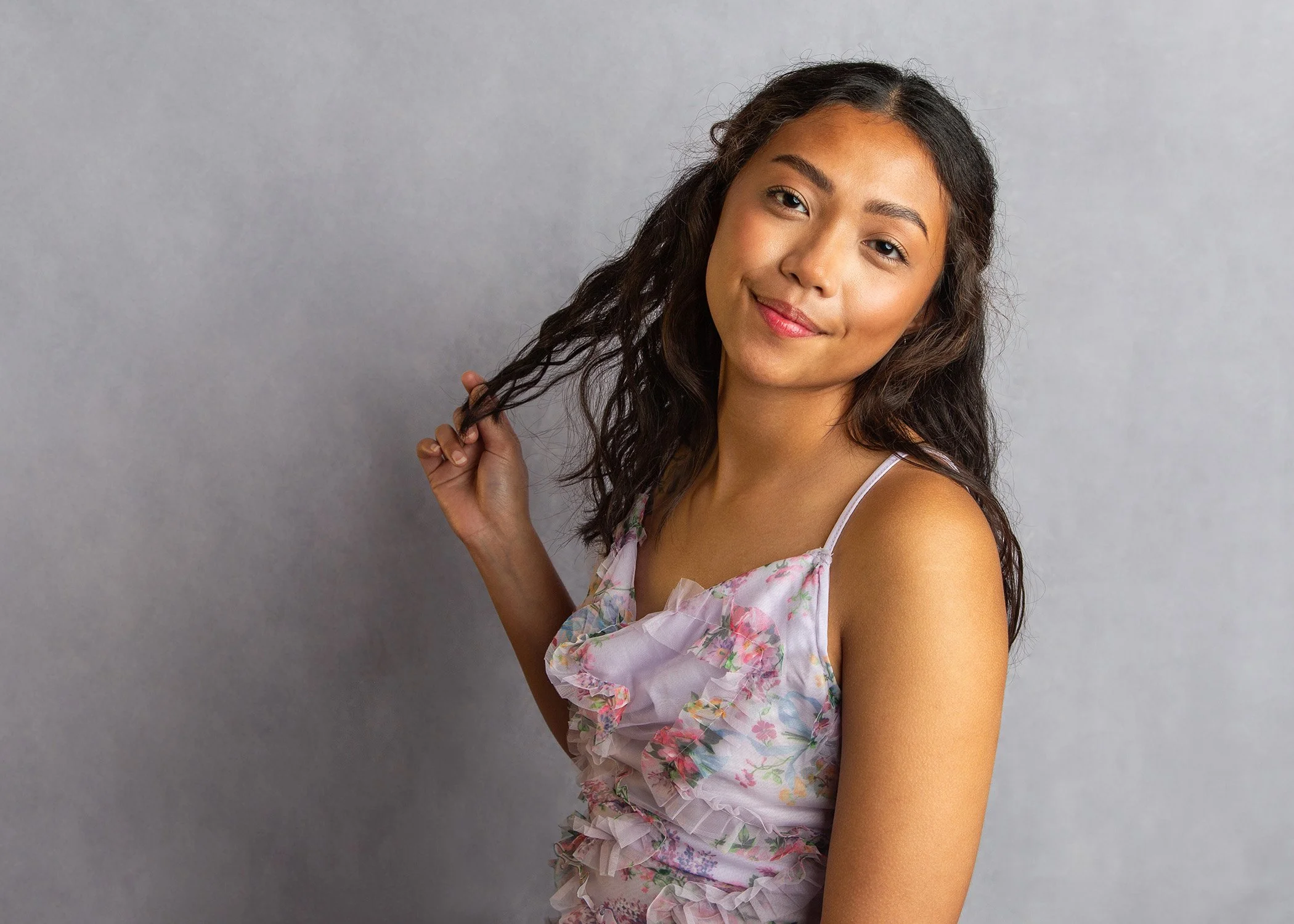 Phatthong Kristin Headshots 10.jpg