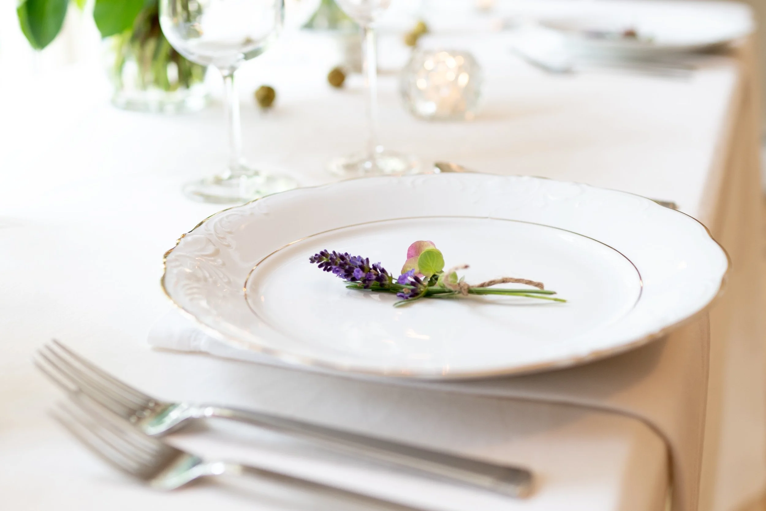 blur-close-up-cutlery-1428393.jpg