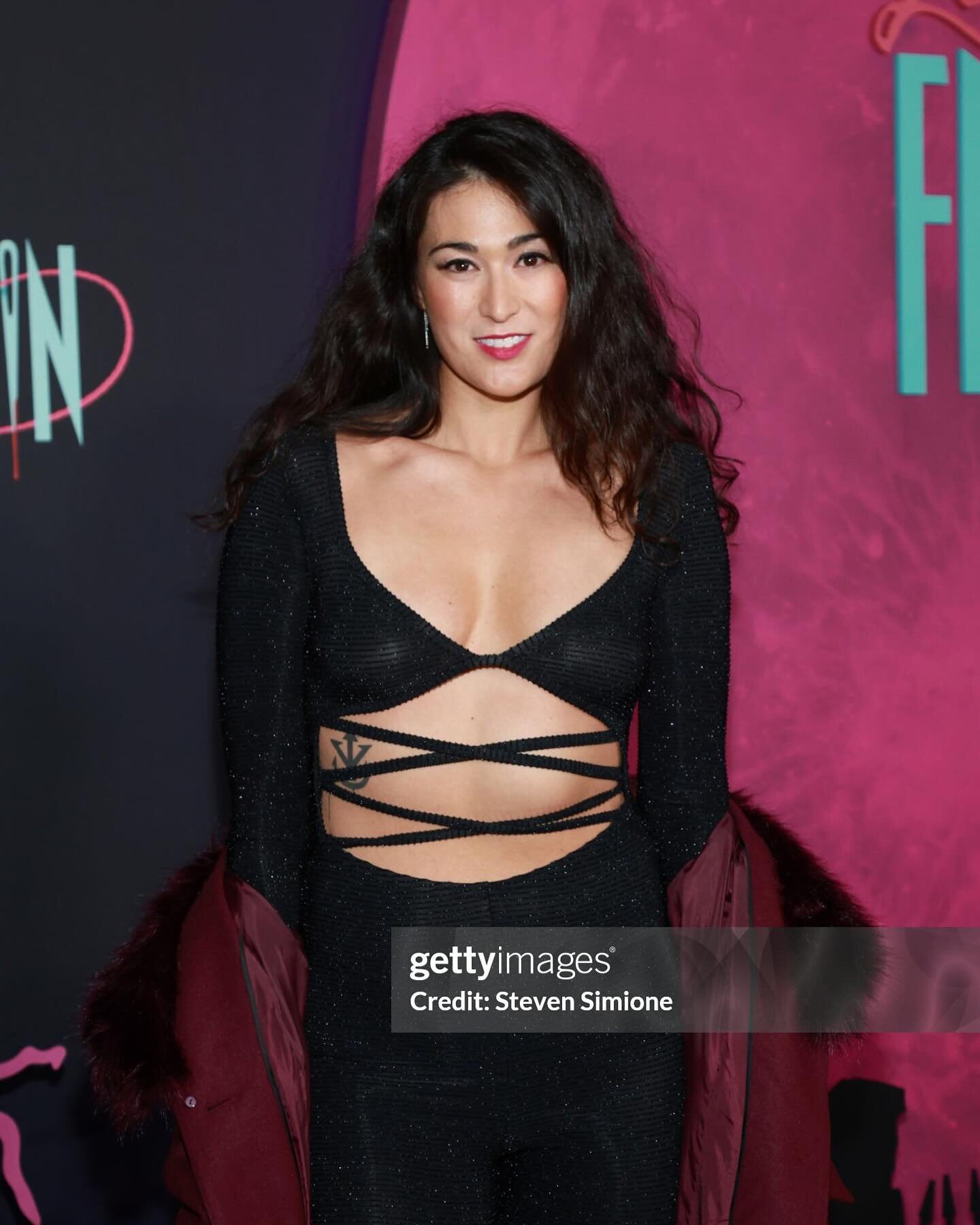 Loving these villainess witchy vibes ?? 🔮 ✨ Thank you @lisafrankensteinfilm @focusfeatures for inviting me out! #tallwomen #tallgirlproblems #tallmodel  #tallfashion #lisafrankenstein