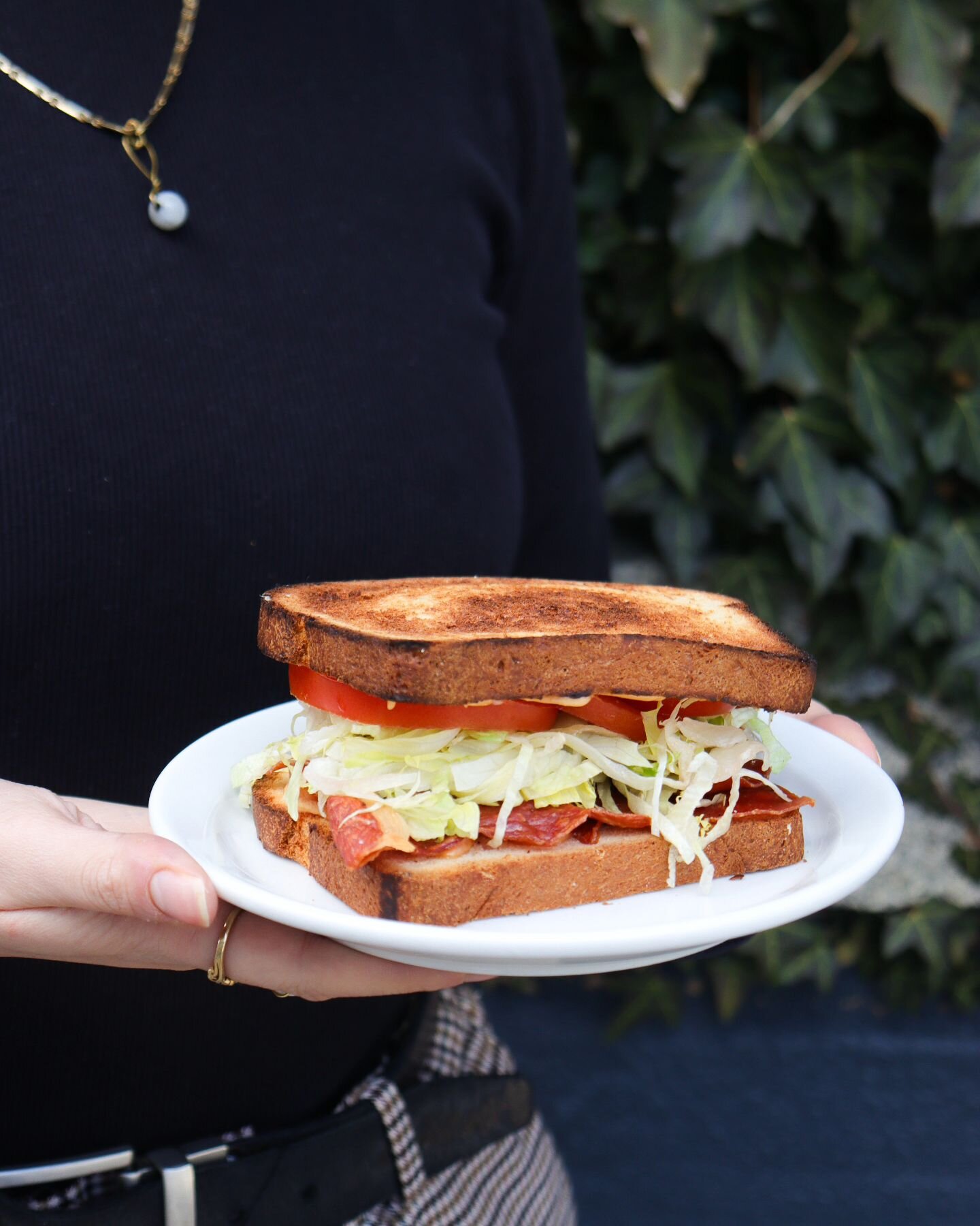 The PLT is back, it's beautiful, and dare we say even more delicious than the last time 'round. 🥓🥬🍅 Crispy prosciutto, vine tomatoes, shredded lettuce, and spicy garlic mayo on housemade white bread. Available while quantities last!