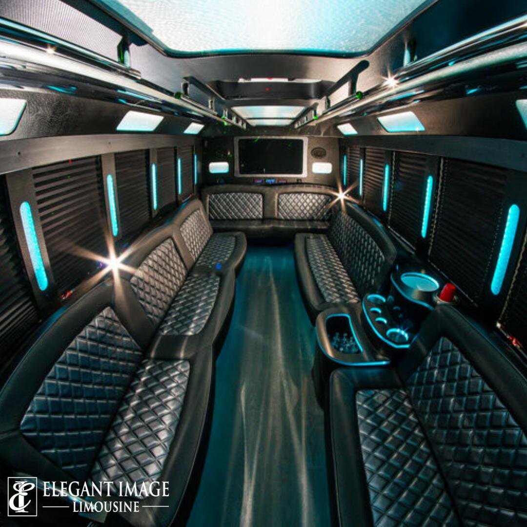 Spacious and stylish 😎😎😎

#partybus #coast #centralcoast #pasorobles #sanluisobisbo #pismo #avilabeach #winetours #winery #brewerytours #winetasting #brewery #elegant