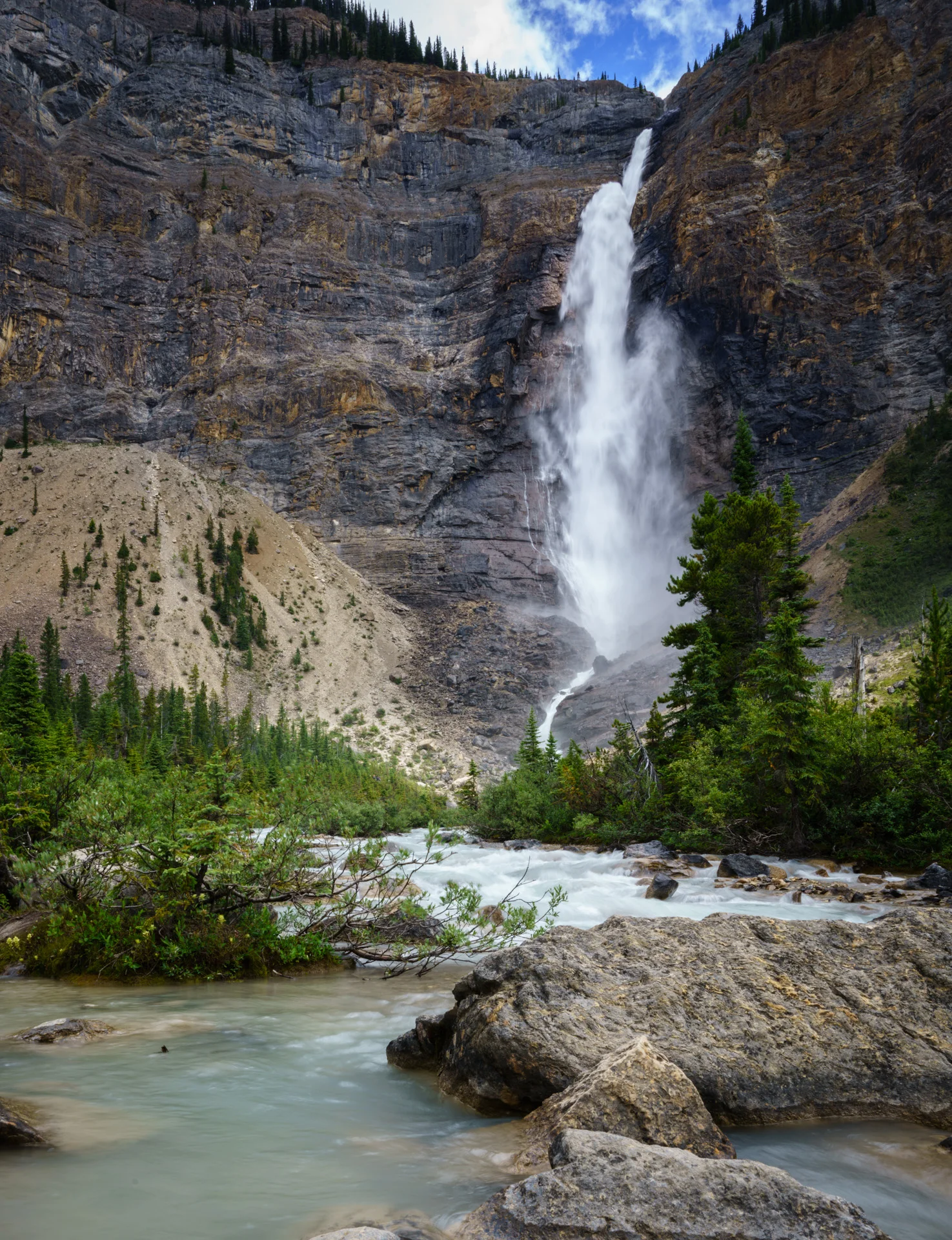 Takakkaw Falls