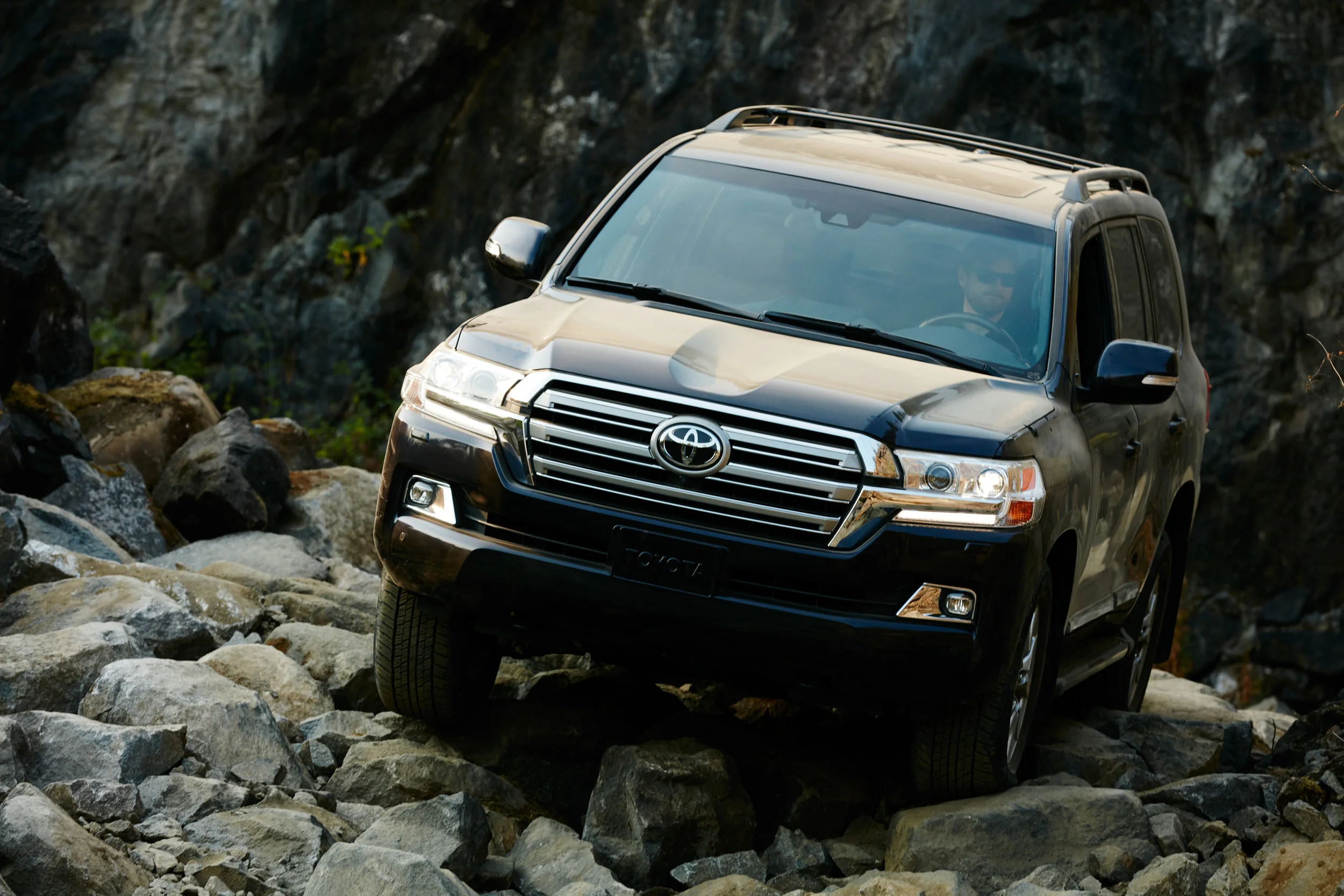 2016_Toyota_Land_Cruiser_19_49A37B6AC36959A4923E58AA4EA1EFA7D3A34C5F.jpg