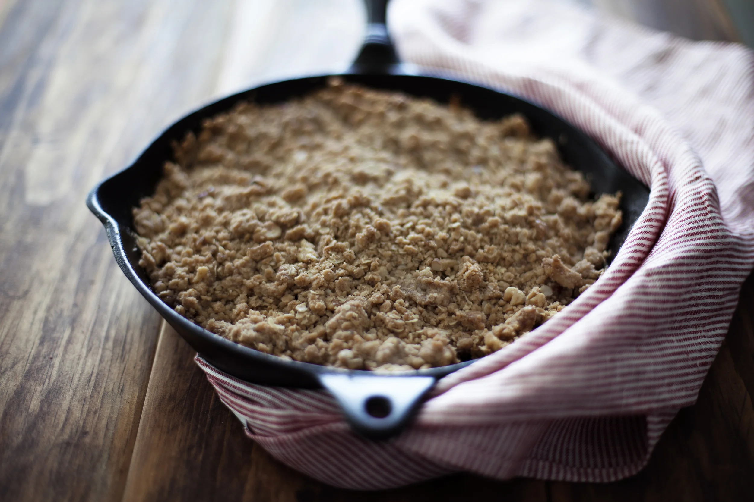 walnut apple crisp v.jpg