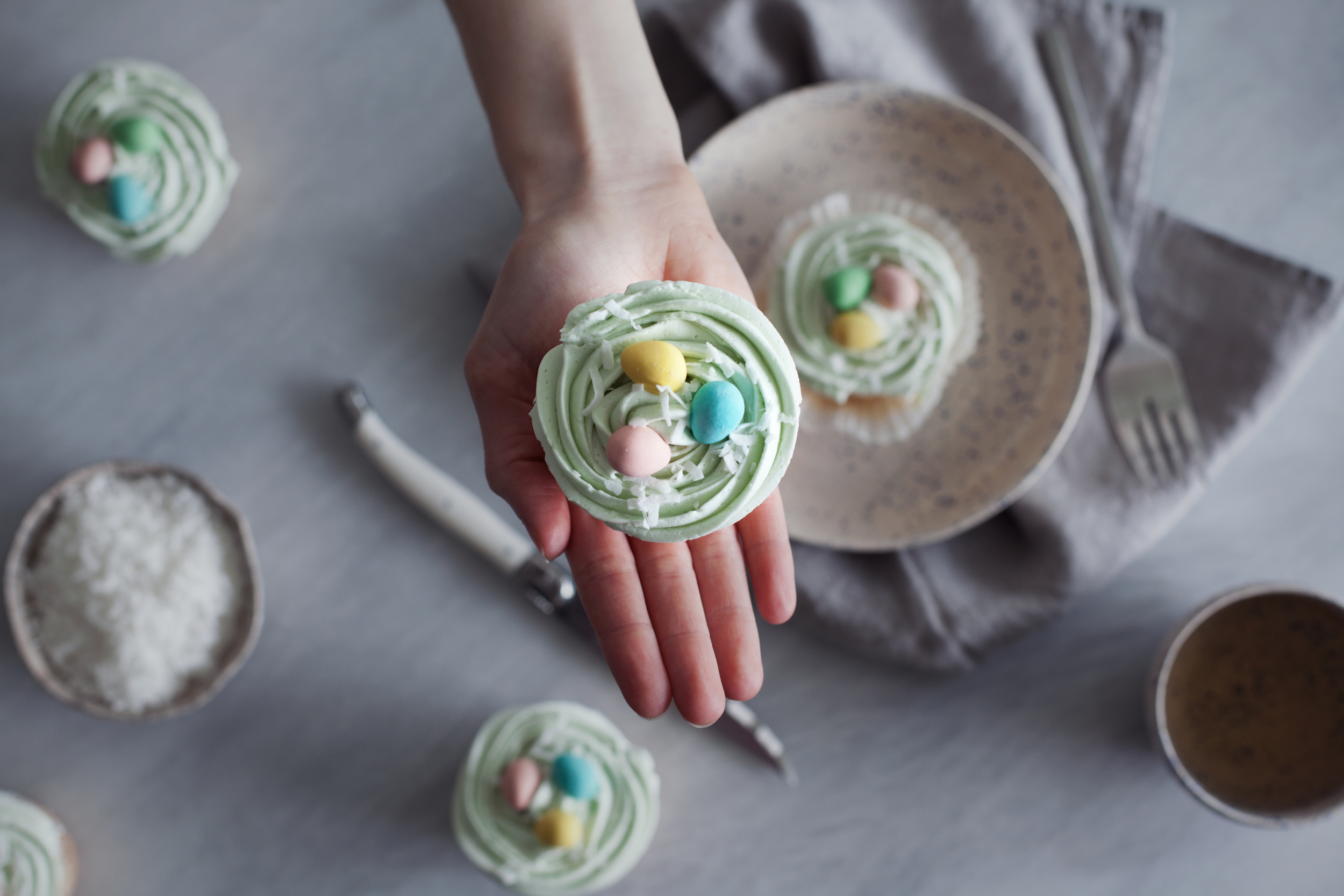 mini egg cupcakes viiii.jpg